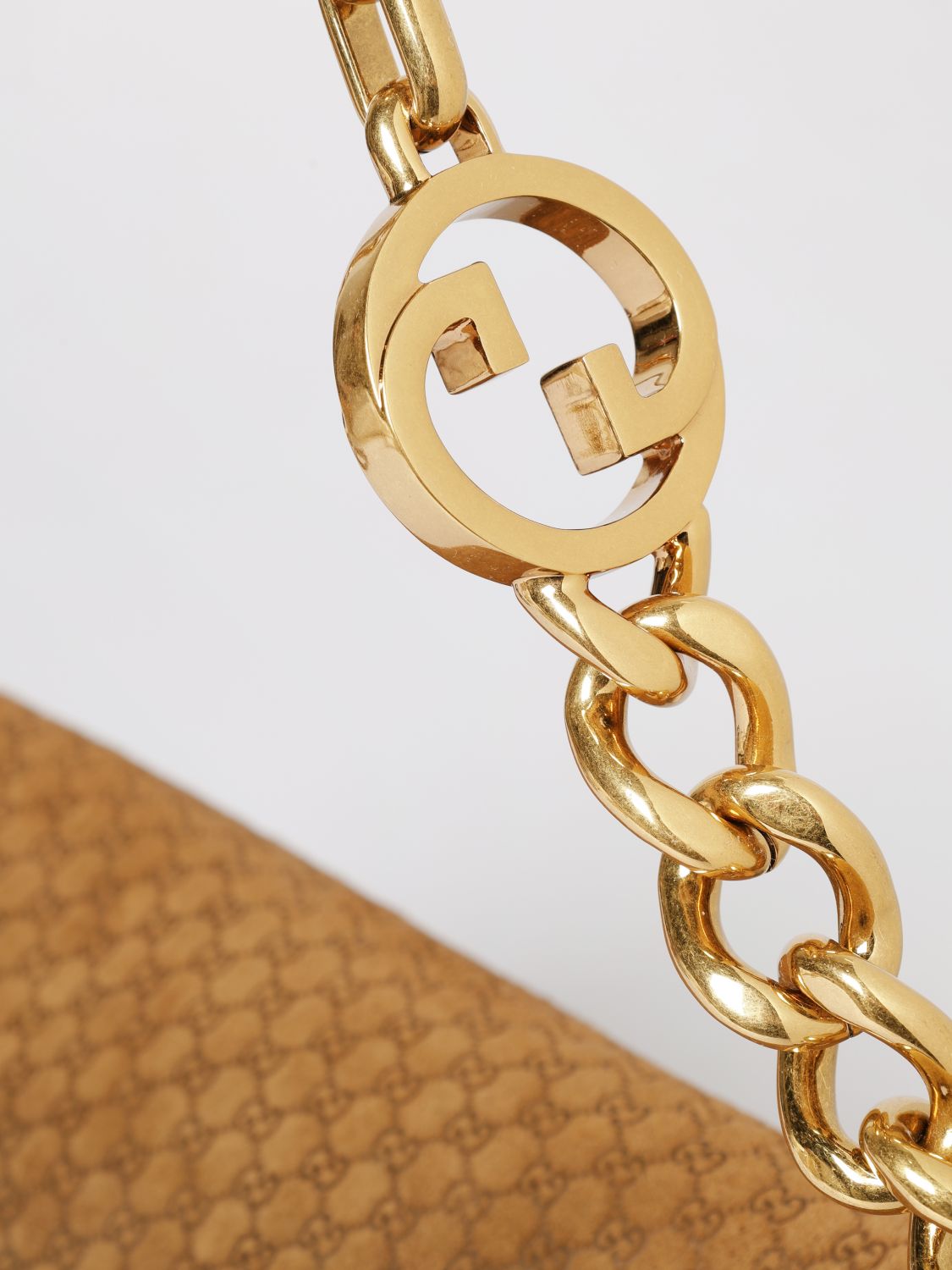 woman's shoulder bag