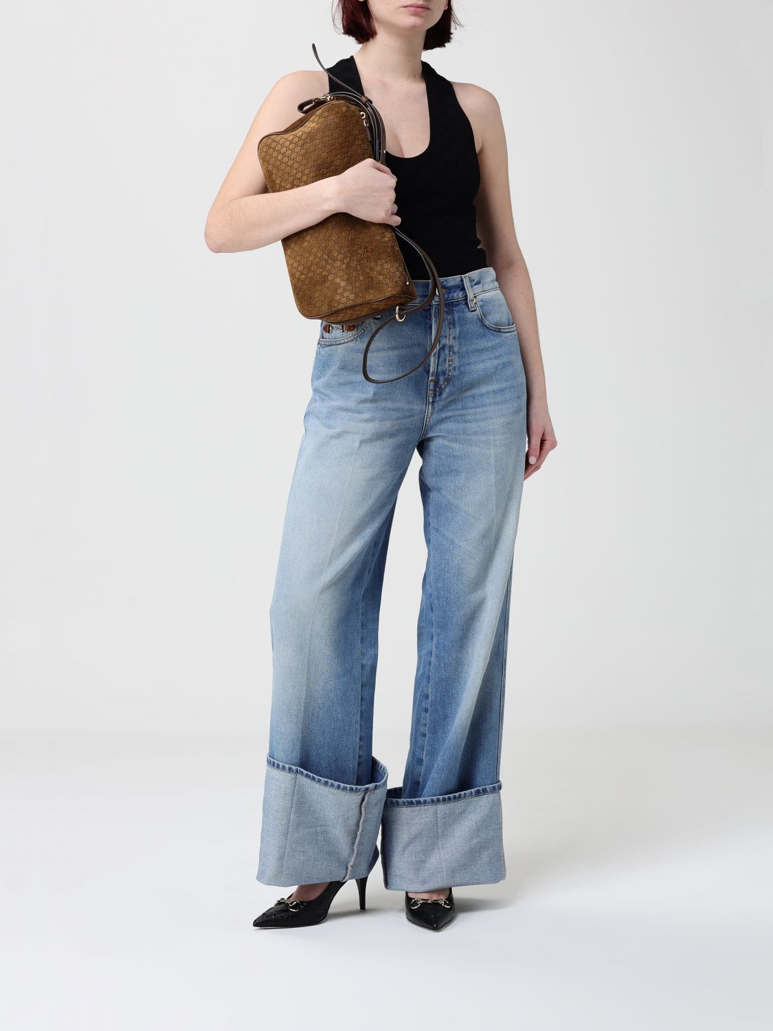 woman's shoulder bag