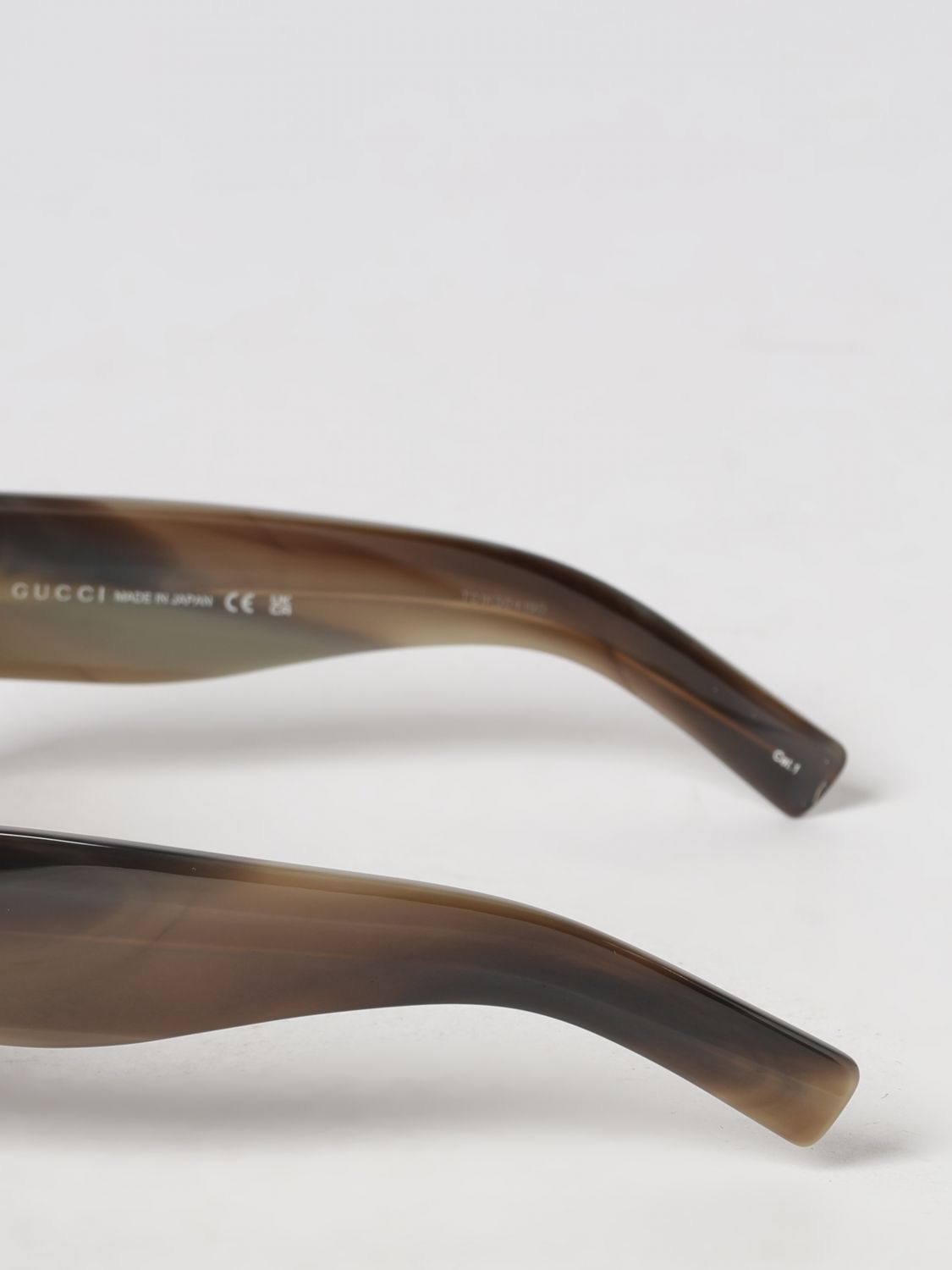 woman's sunglasses