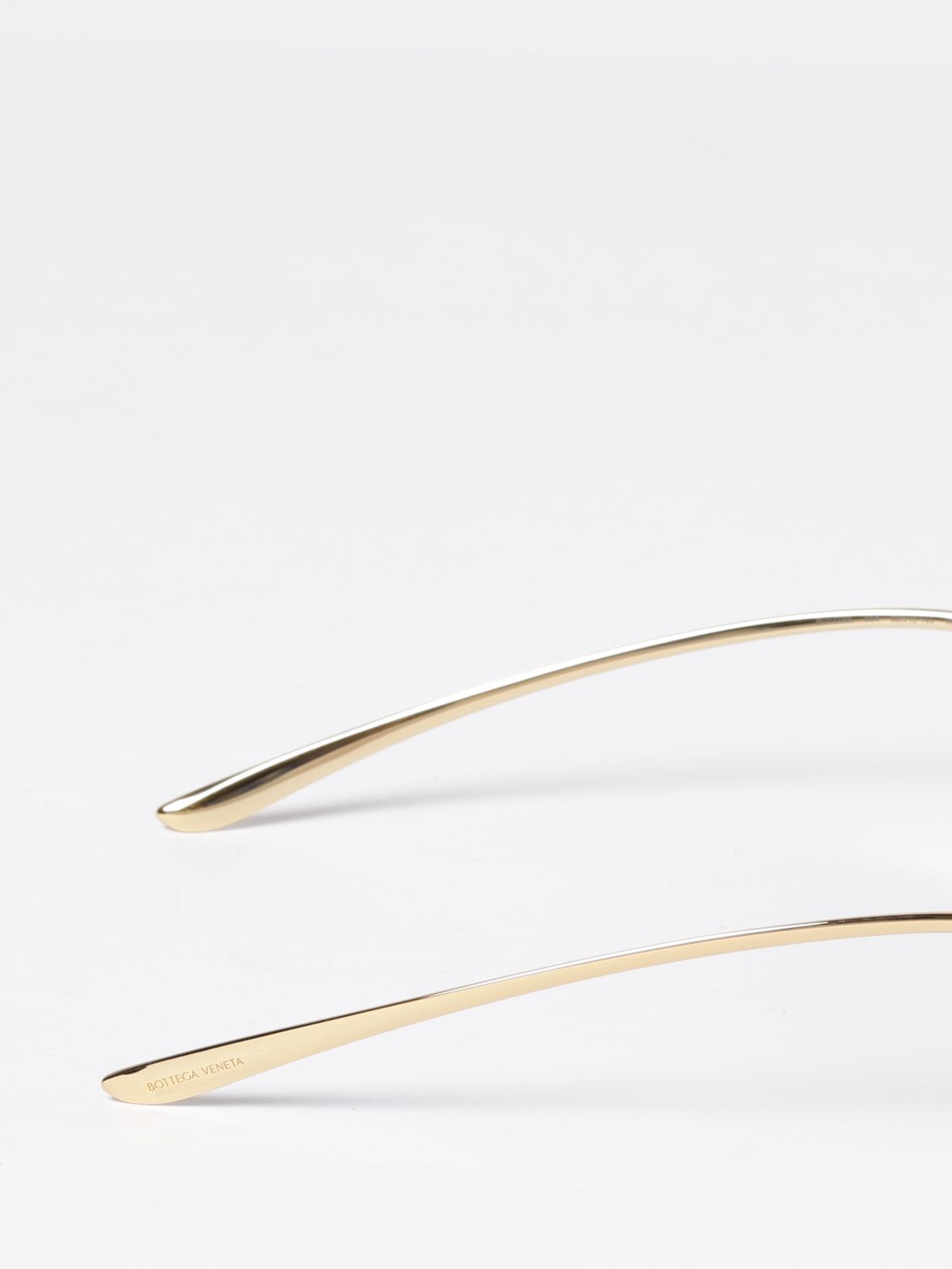 woman's sunglasses