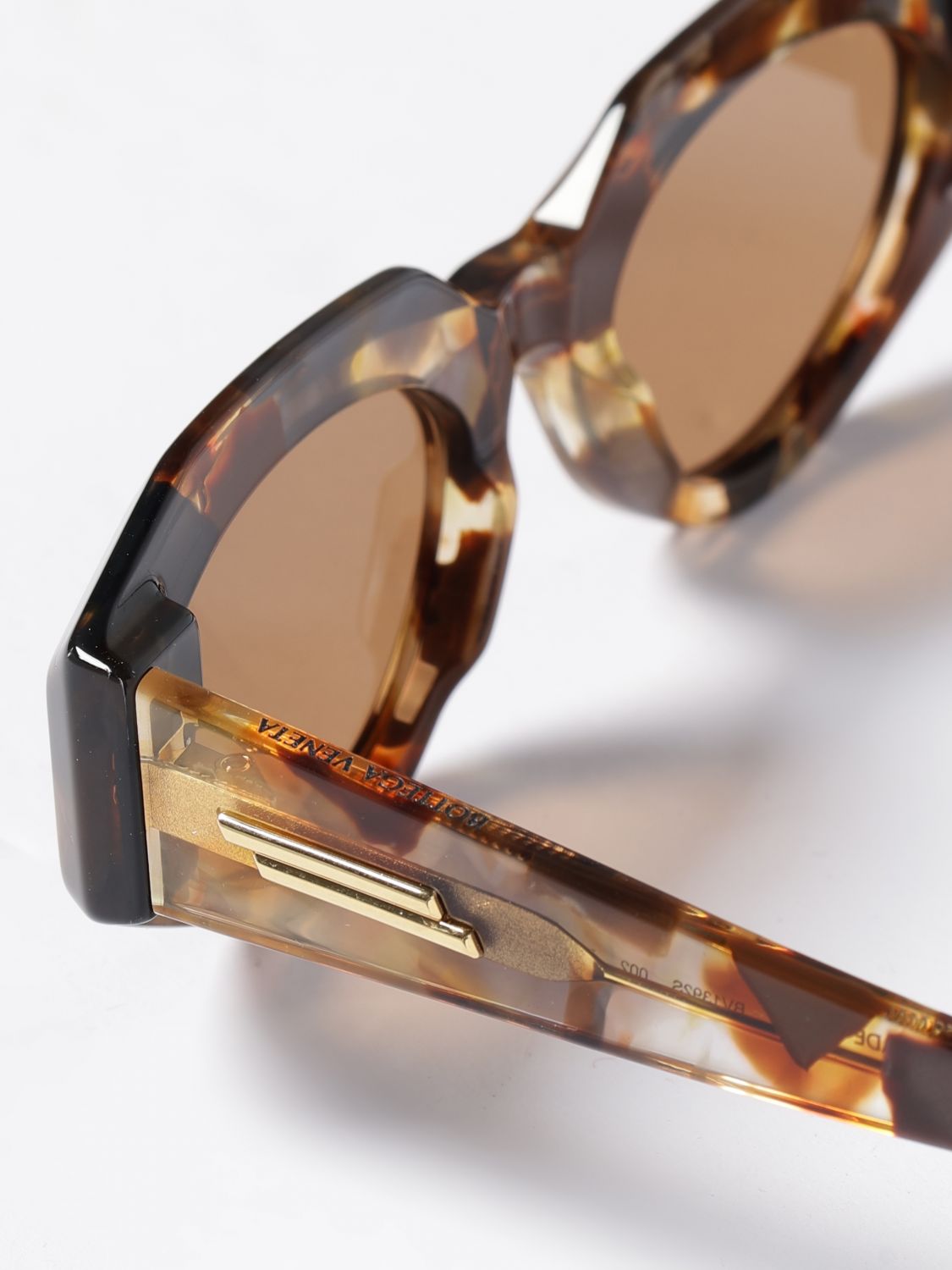 woman's sunglasses