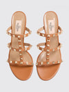 woman's heeled sandal