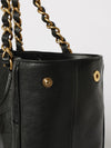 woman's shoulder bag