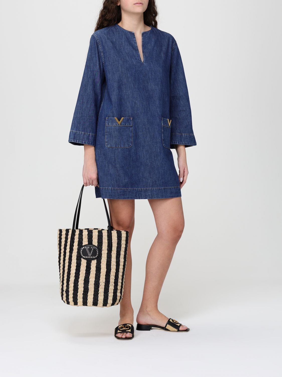 woman's shoulder bag
