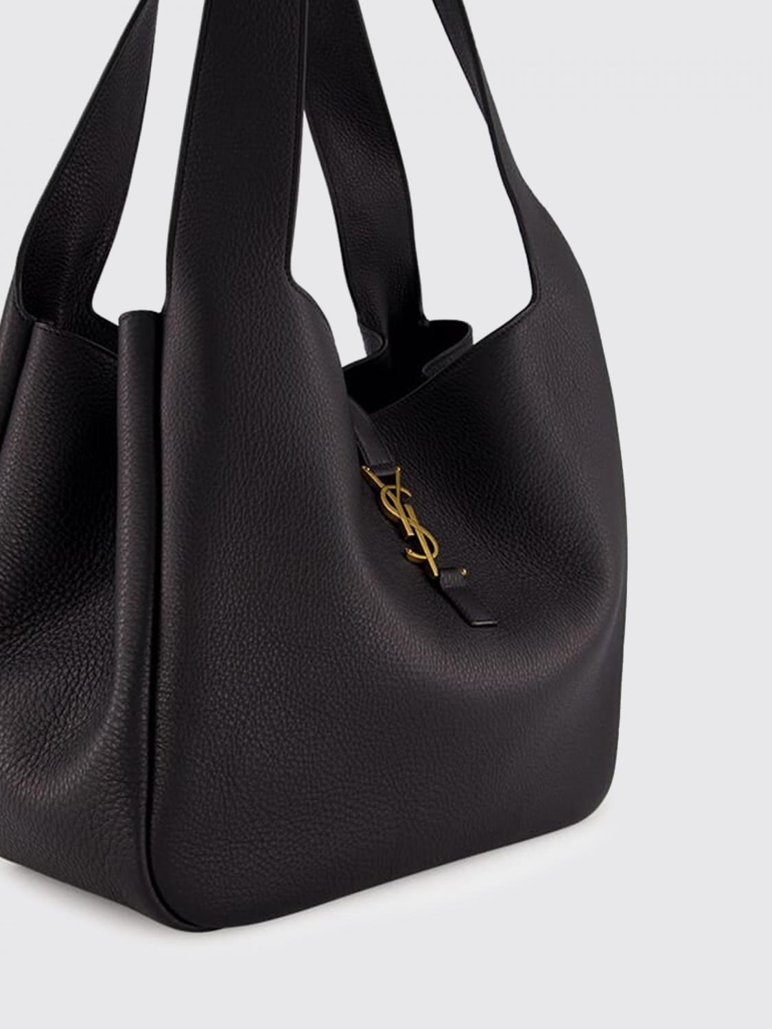 woman's shoulder bag