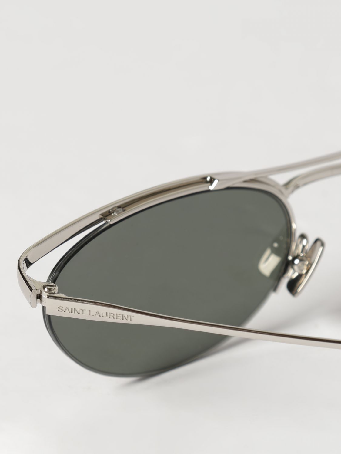 woman's sunglasses