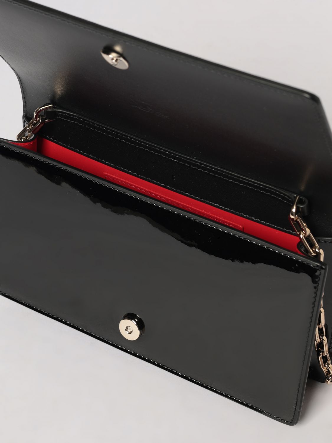 woman's shoulder bag