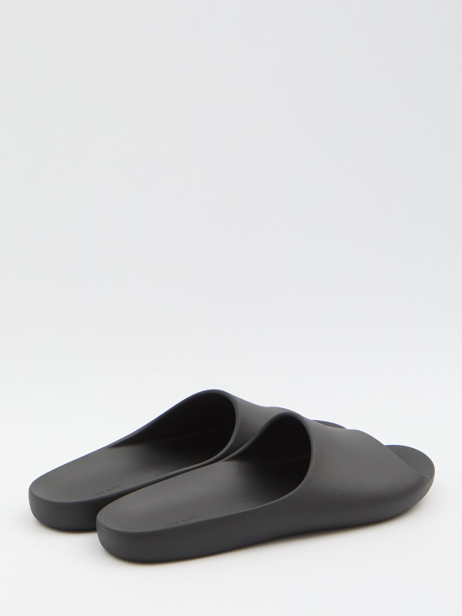 THE ROW 38 ama slip-on in rubber 