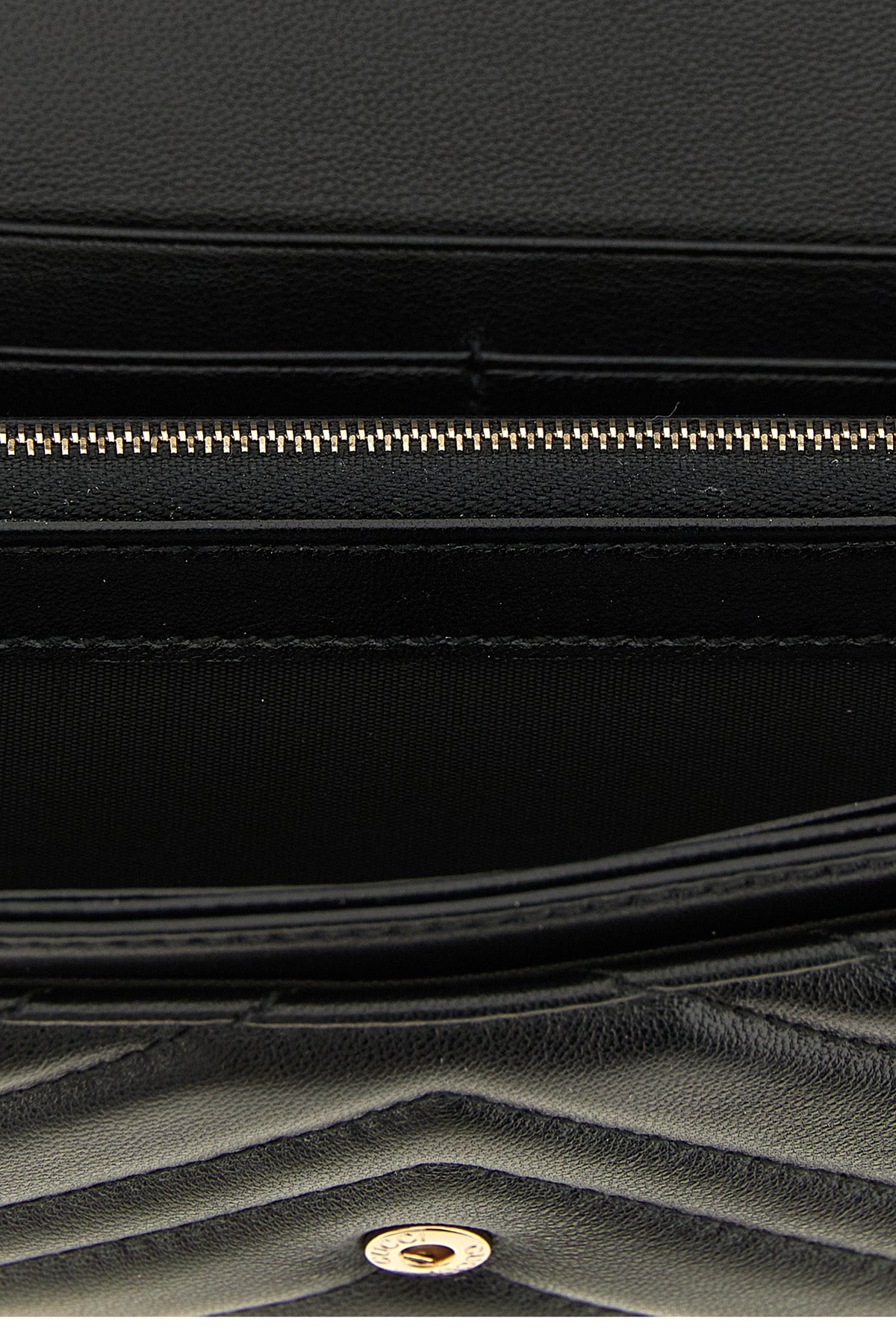 guccis continental - gg marmont wallet is made of fine black lambskin