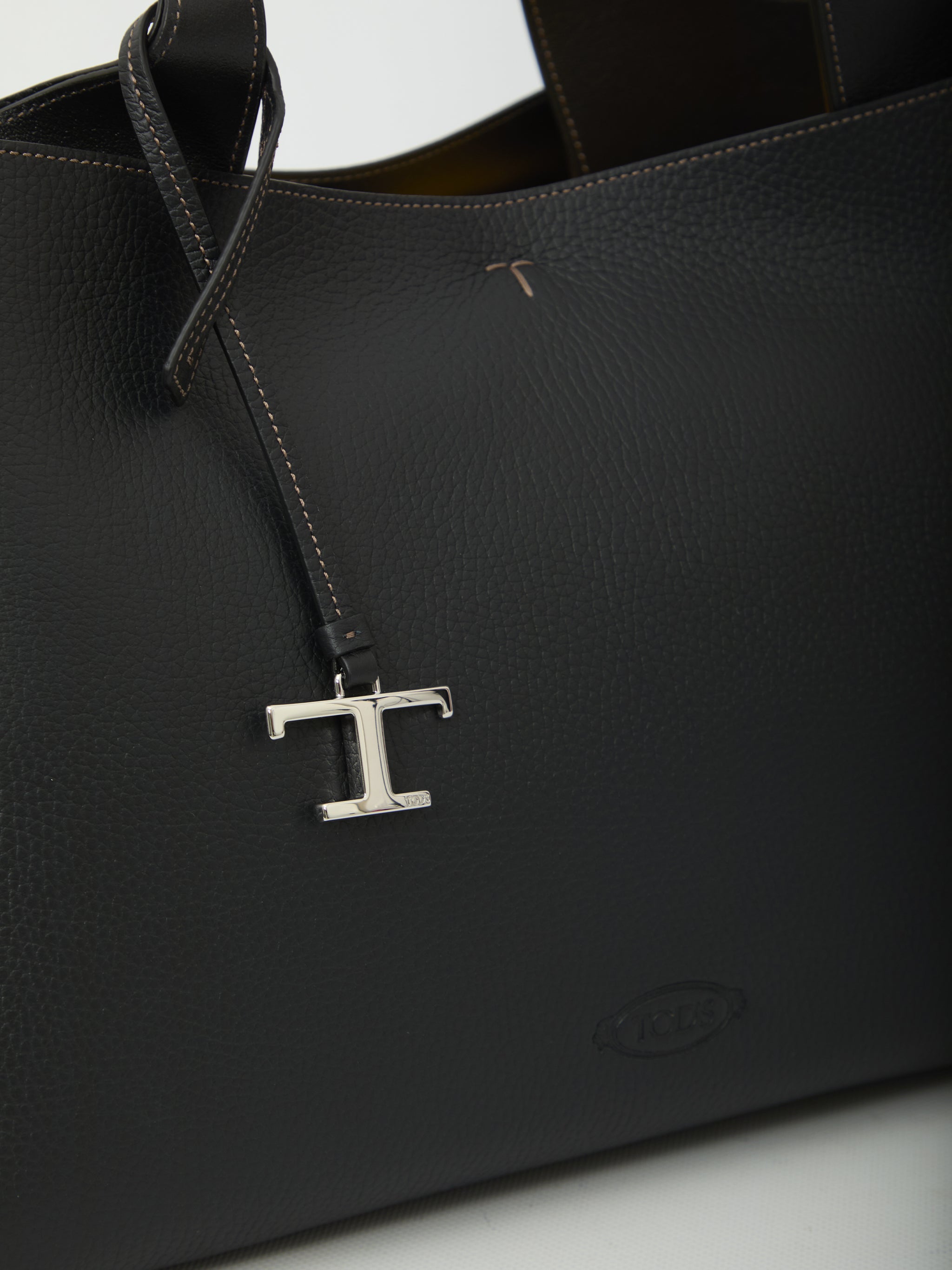 tod's medium leather bag