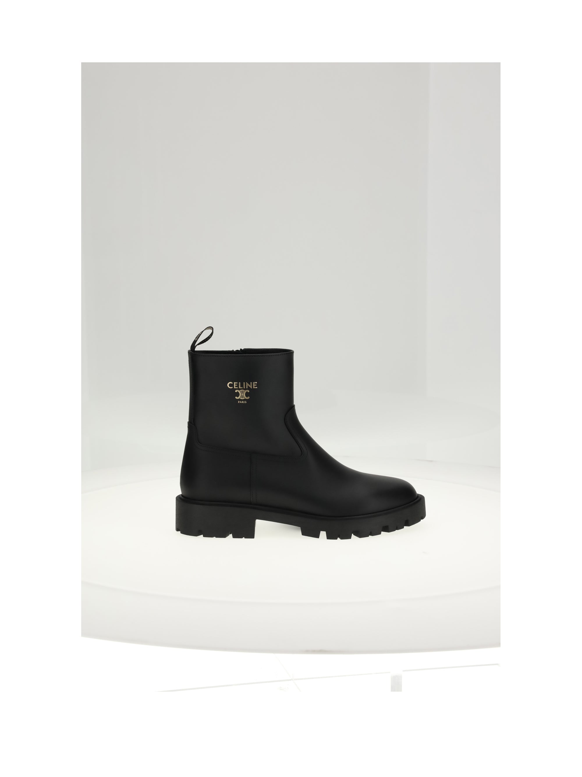 zipped boot 35