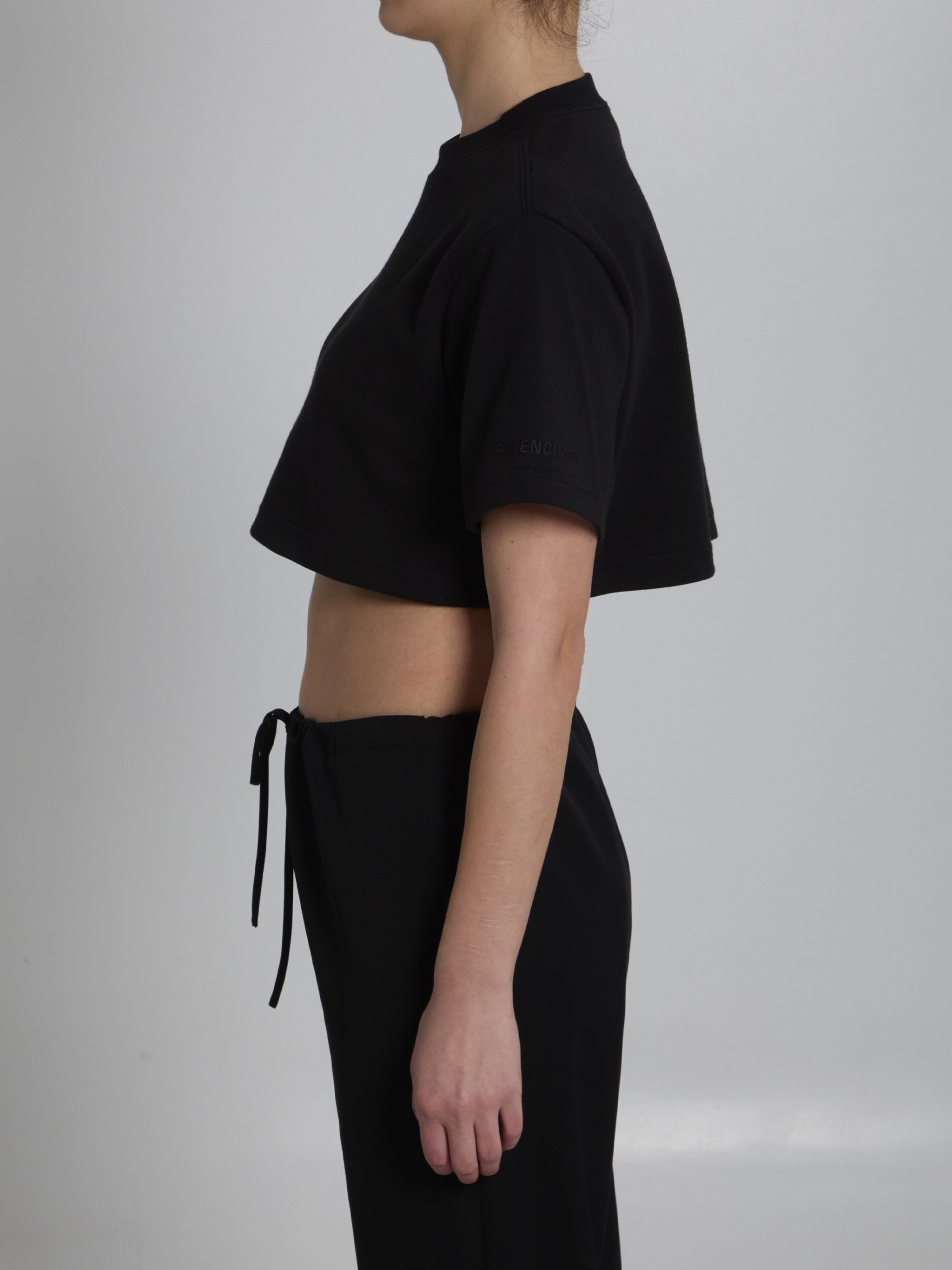 cropped t-shirt