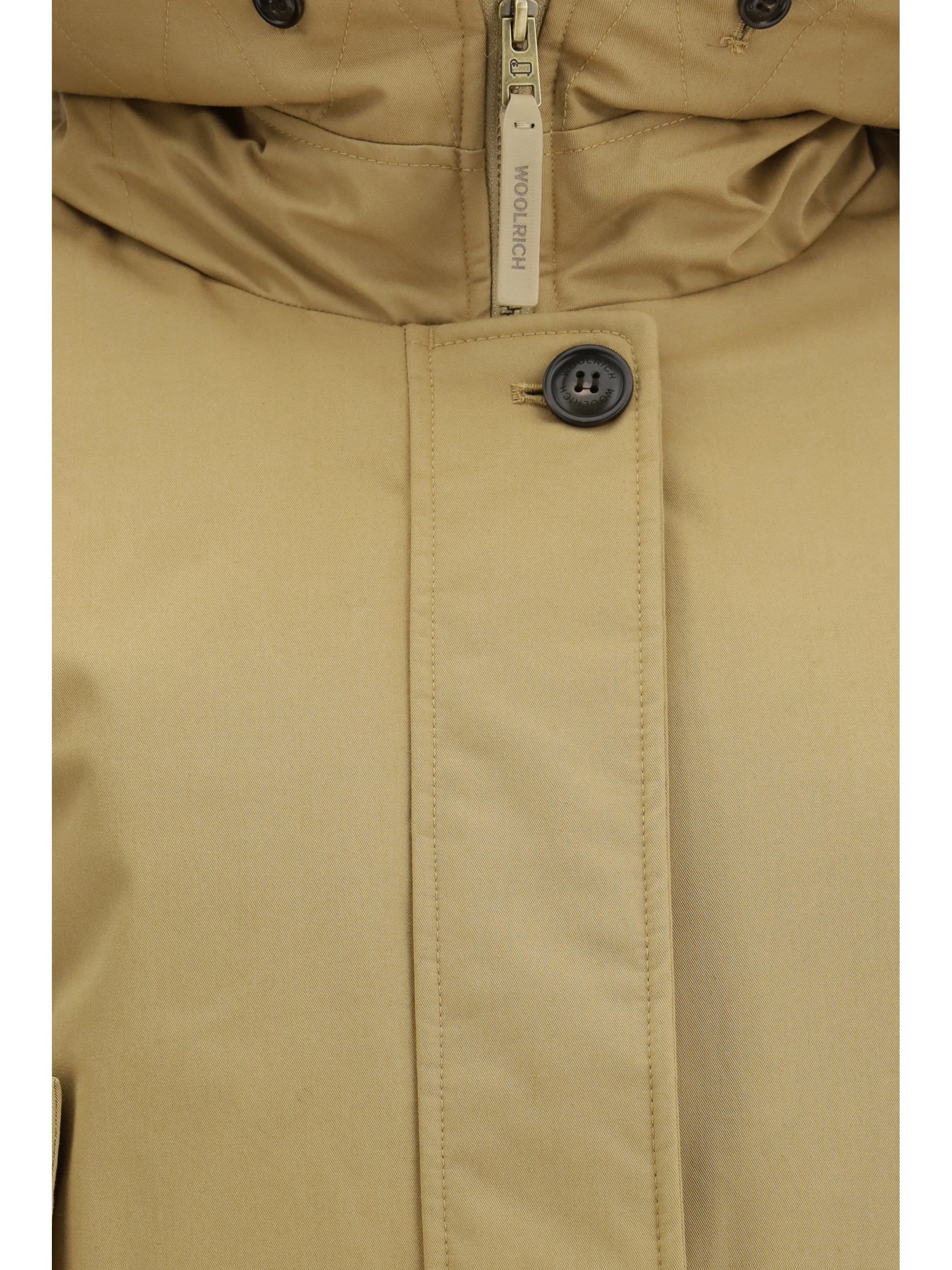 short hooded parka with fur trim
