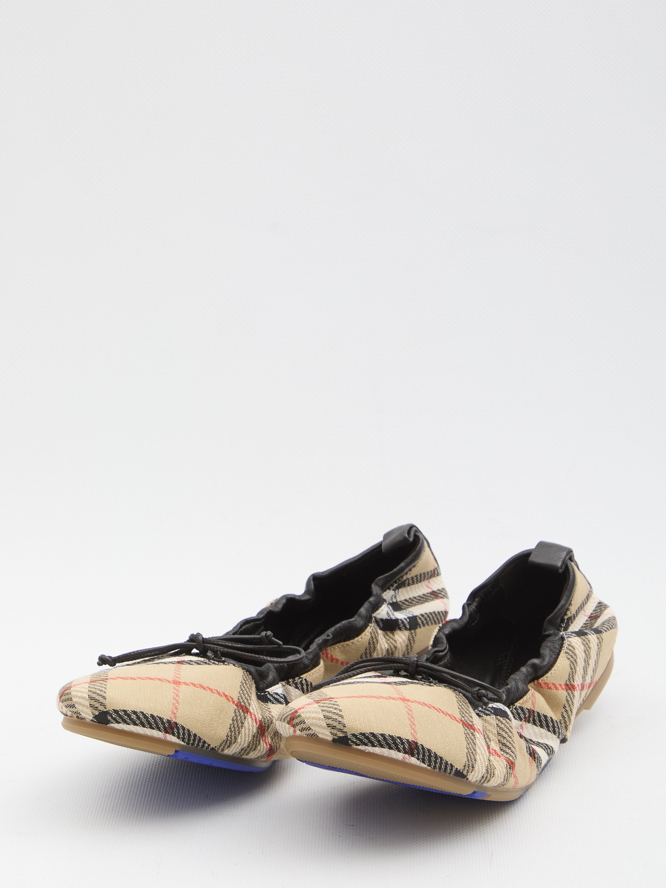 BURBERRY 36 fawn check ballet flats
