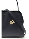 hug soft shoulder bag