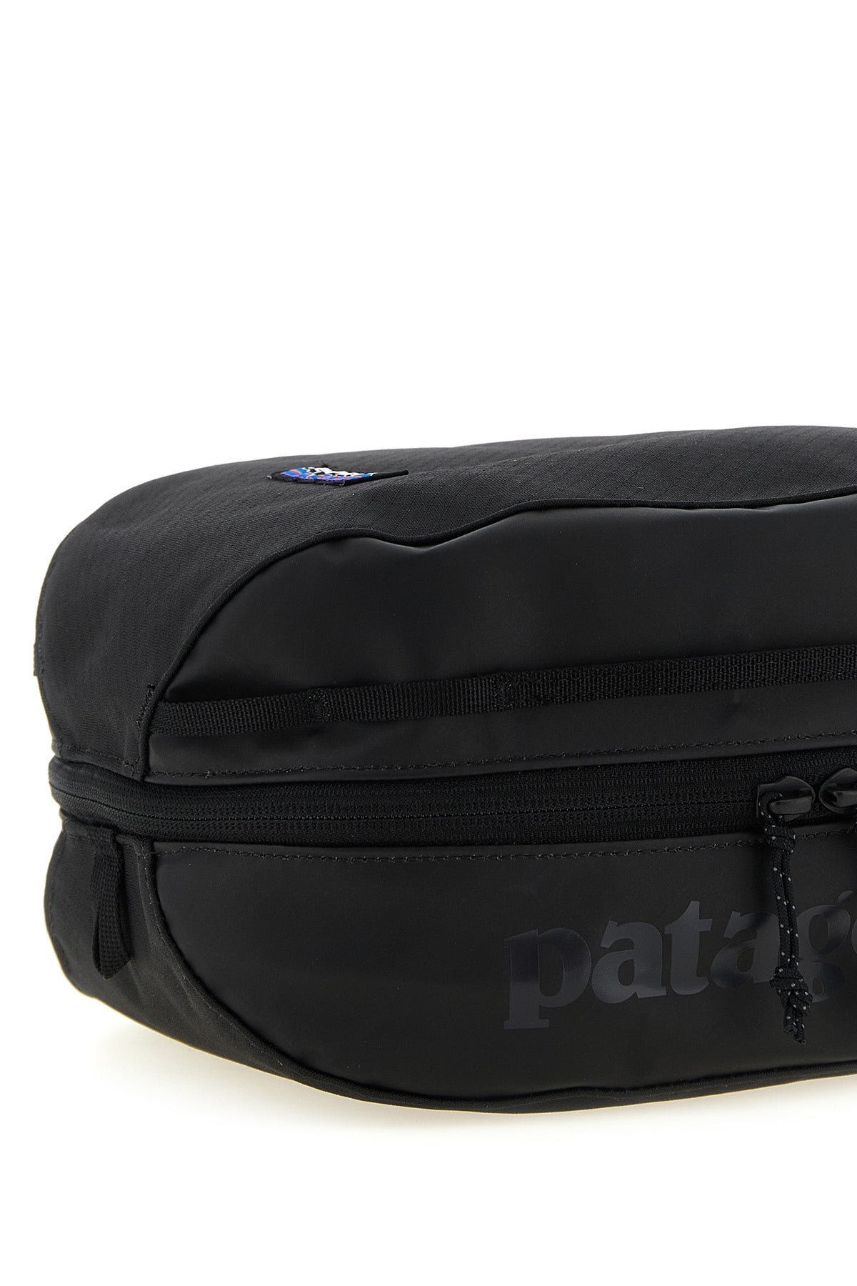 the patagonia black hole cube organizer bag
