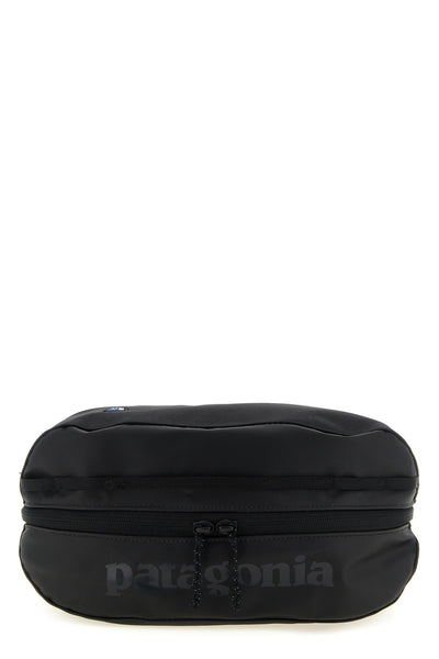 the patagonia black hole cube organizer bag