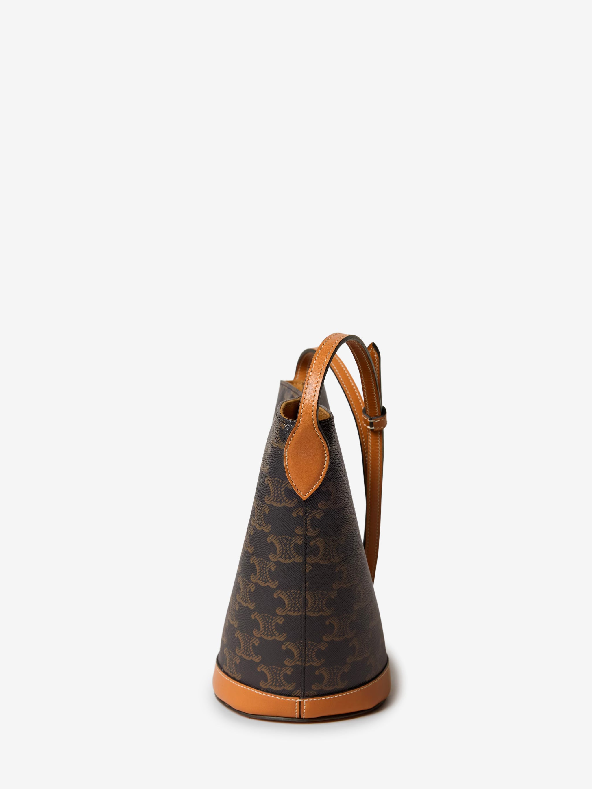 small bucket bag in miel triomphe canvas