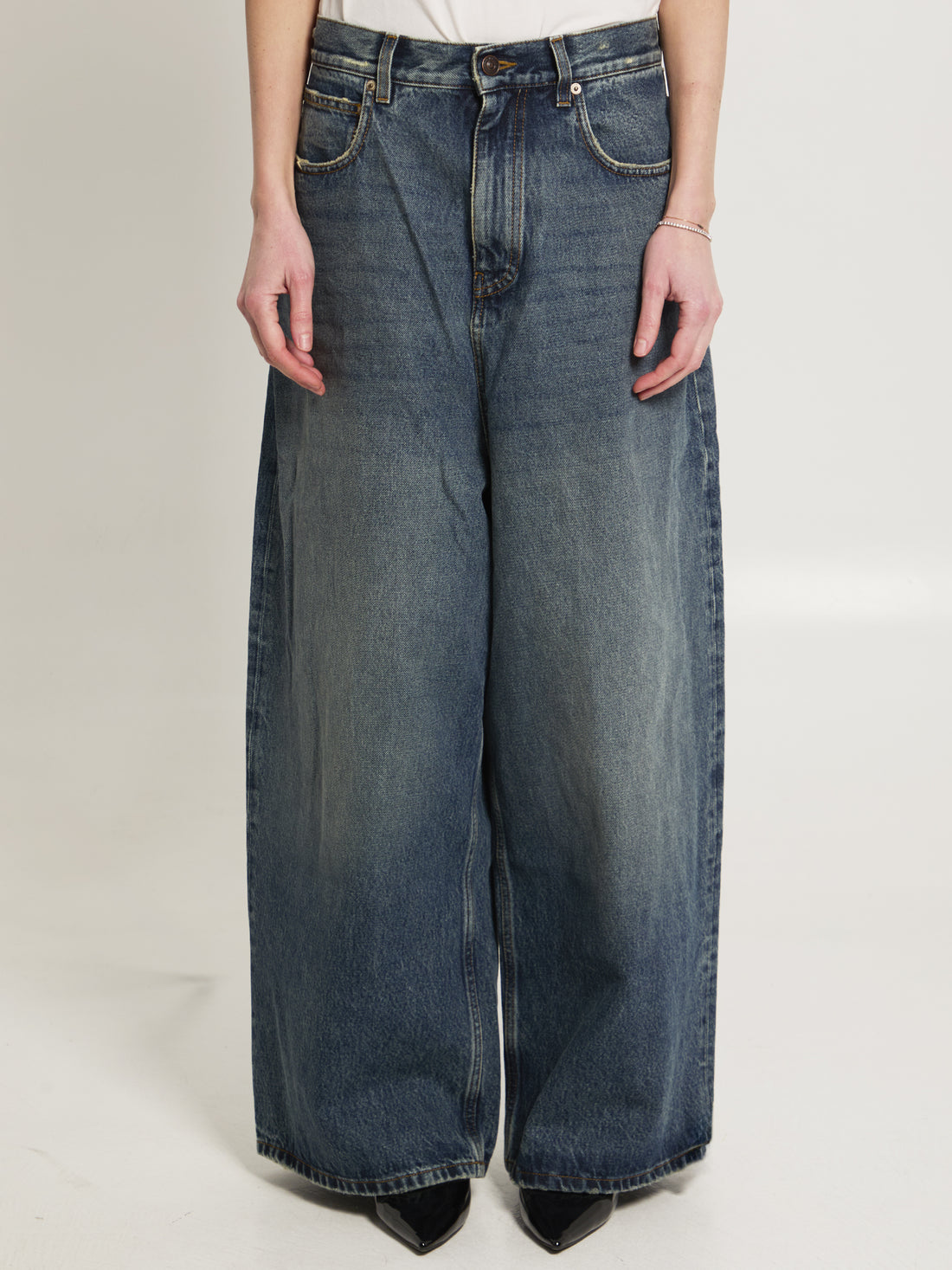 BALENCIAGA 25 low-rise baggy jeans