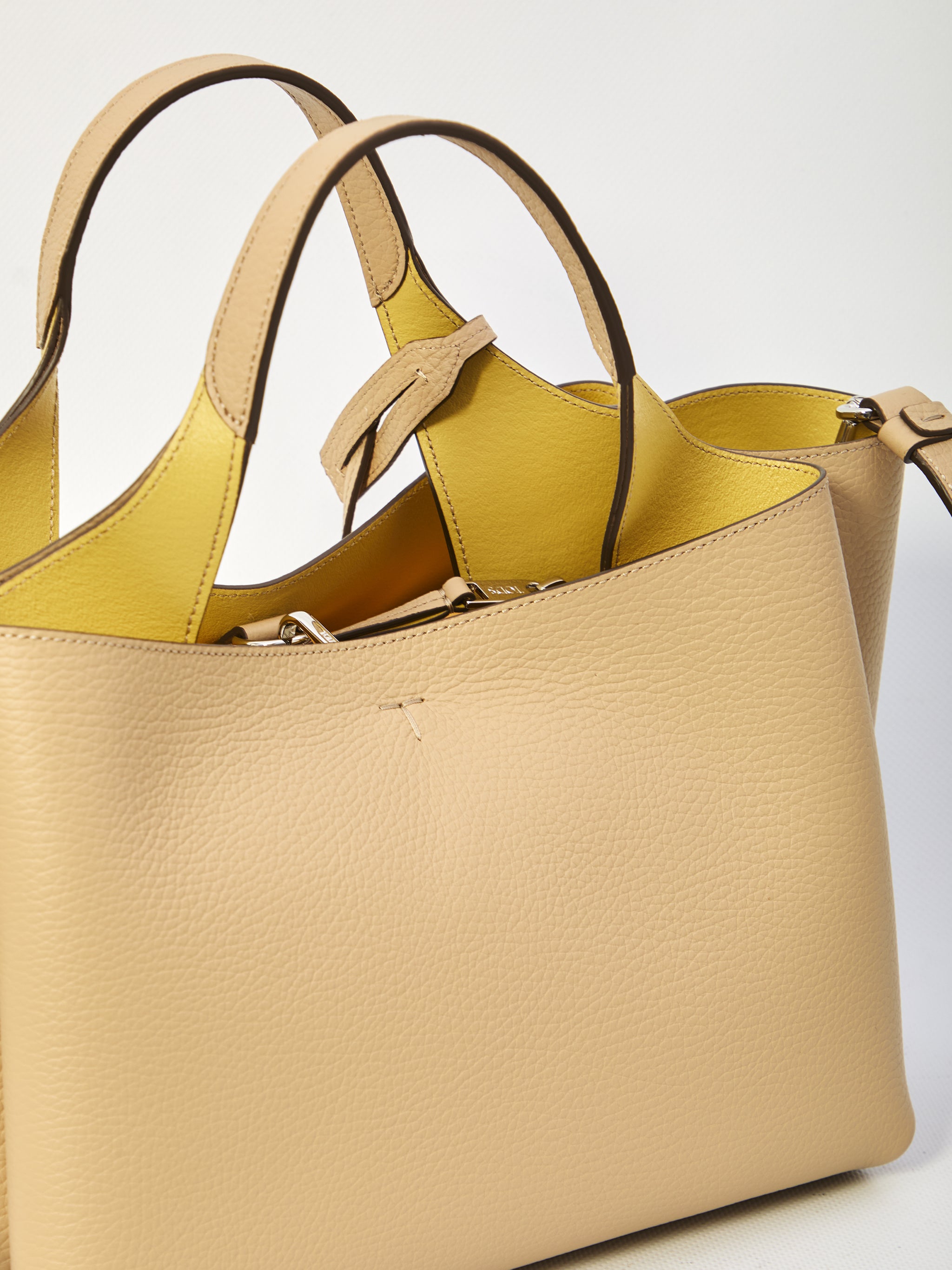t timeless leather bag small