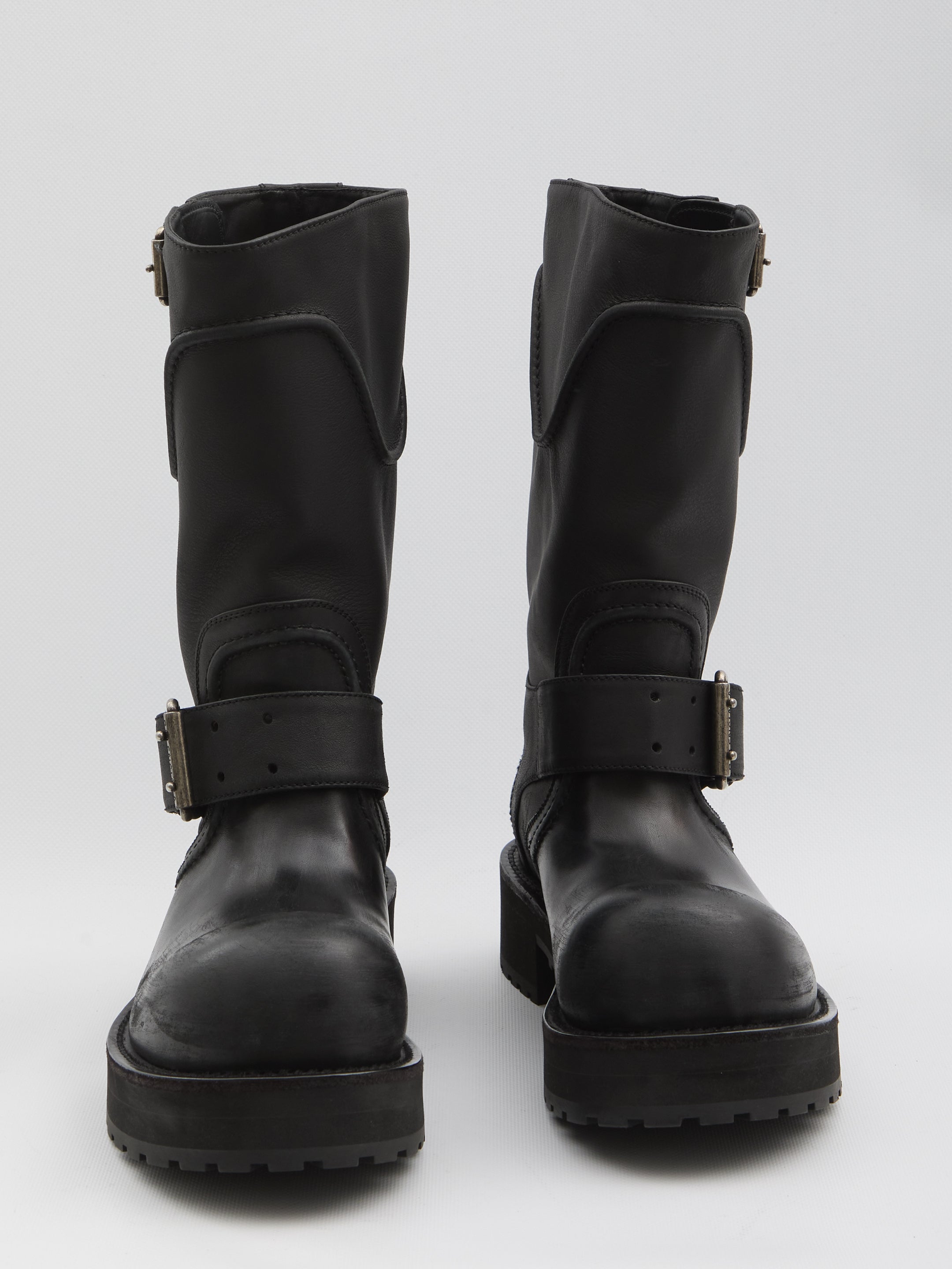 Venom boots by BALENCIAGA | Modecraze – Modecraze Inc.