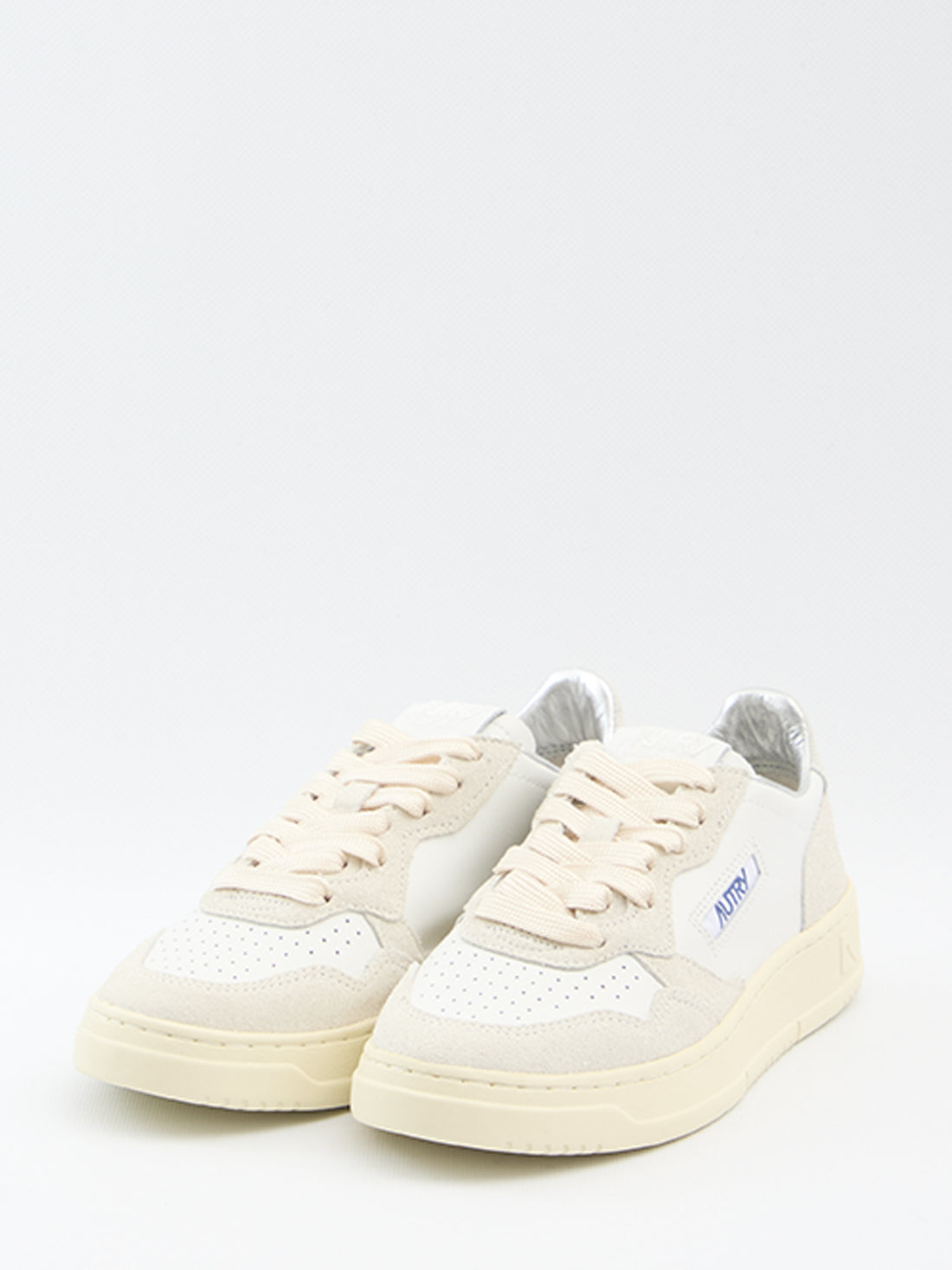 AUTRY 36 medalist low sneakers 