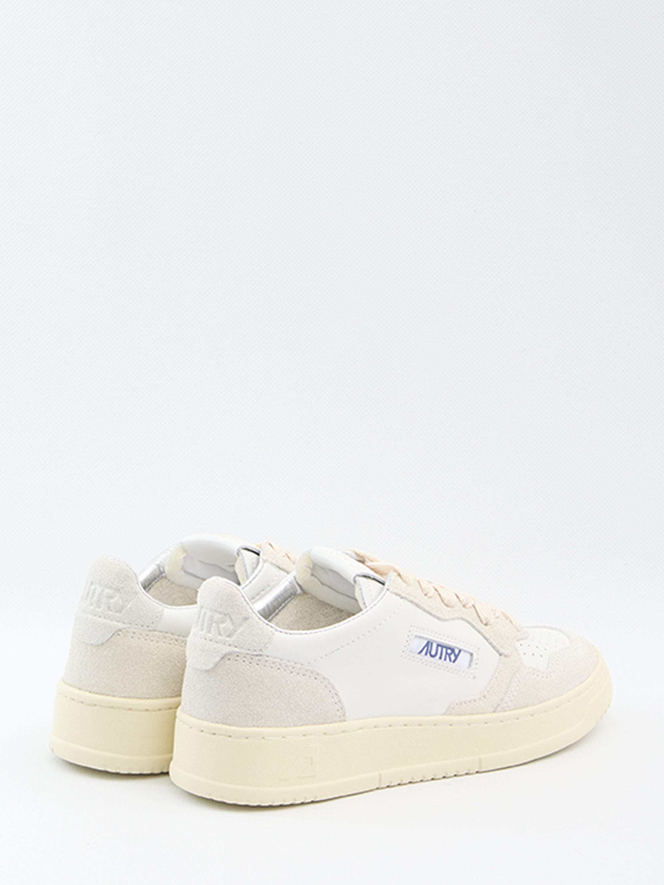 AUTRY 36 medalist low sneakers 