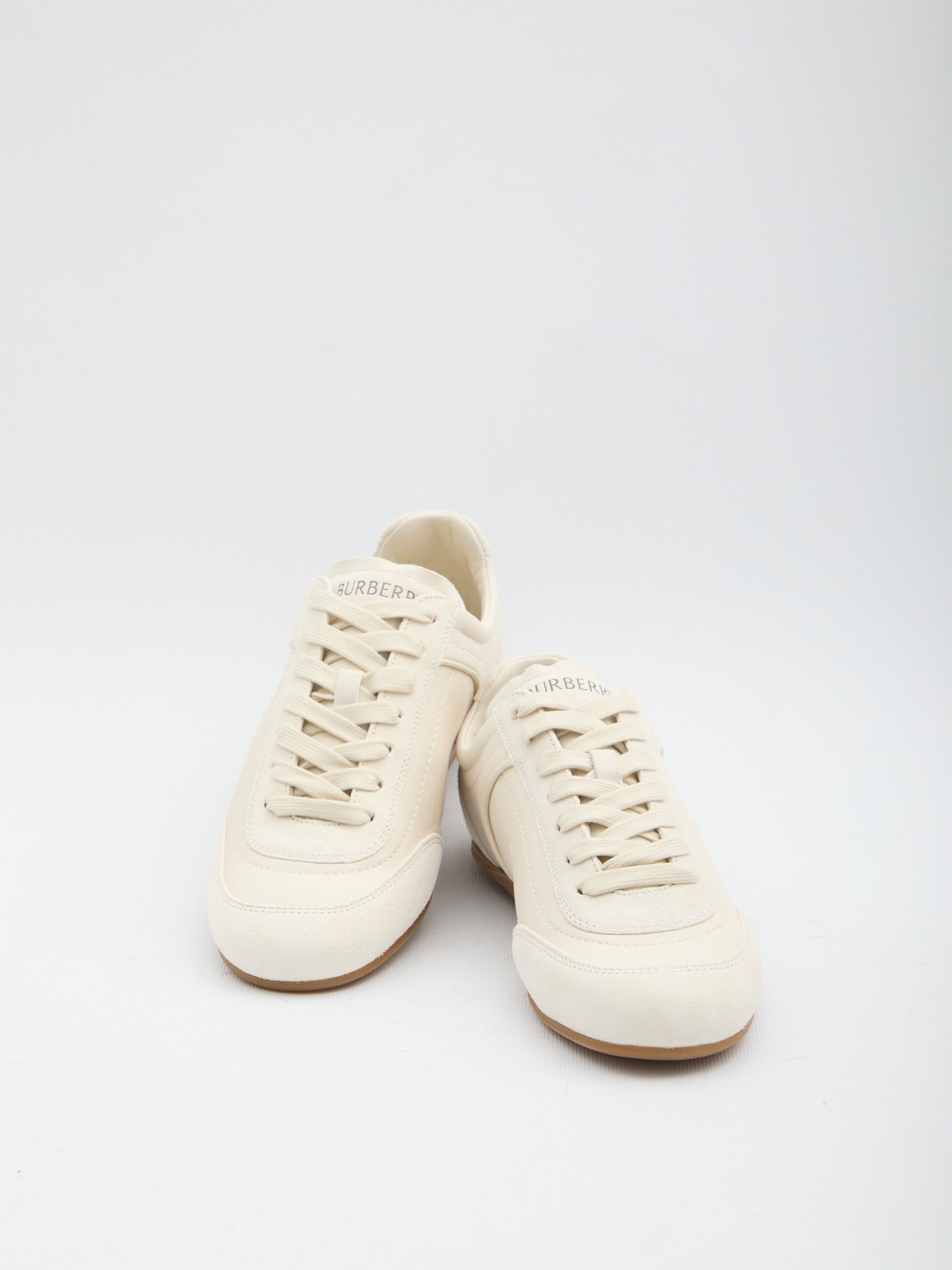 BURBERRY 36 knight runner 