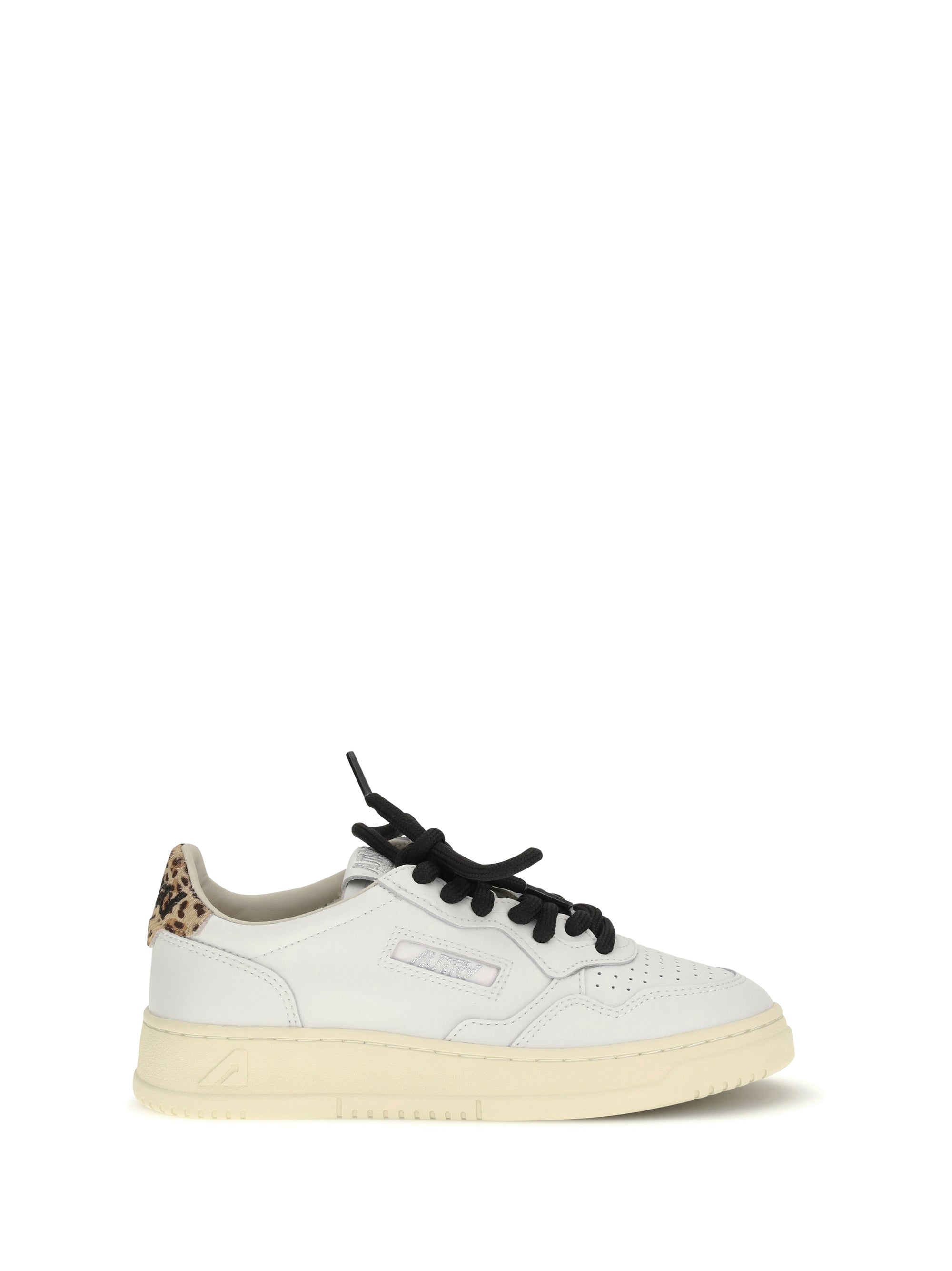 AUTRY 36 medalist low leather sneakers