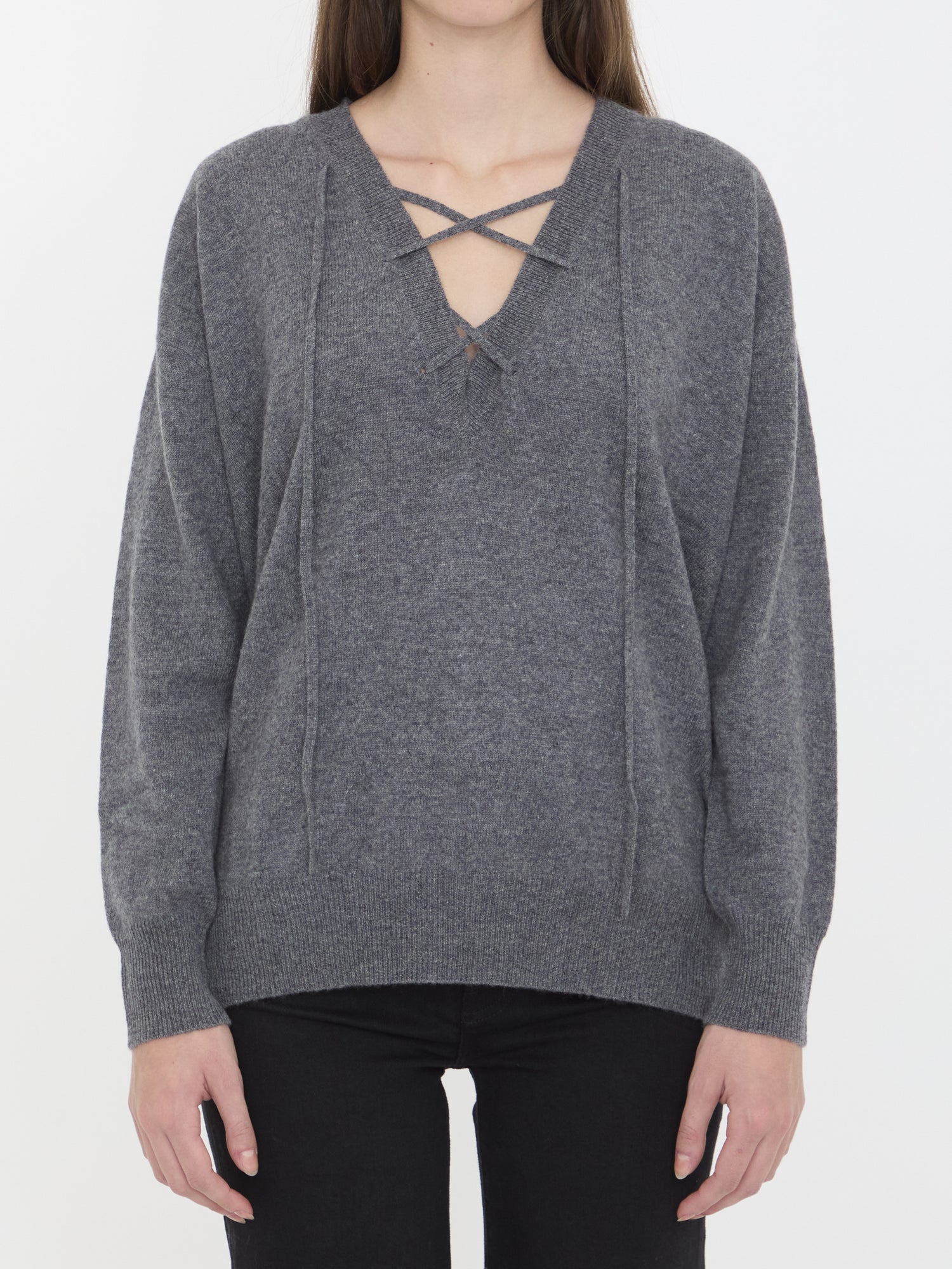LISA YANG 01 erna sweater 