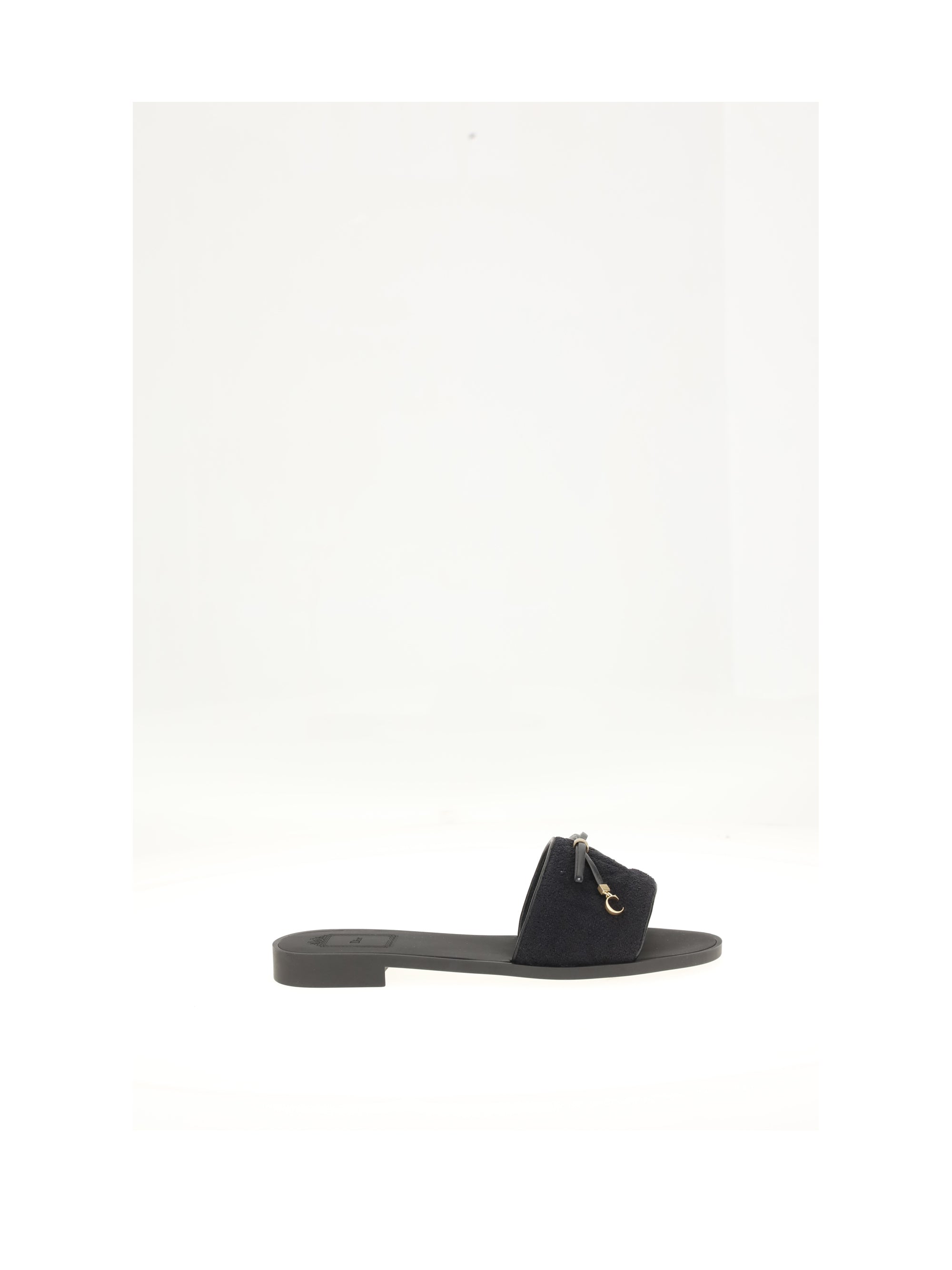 sandal shoes