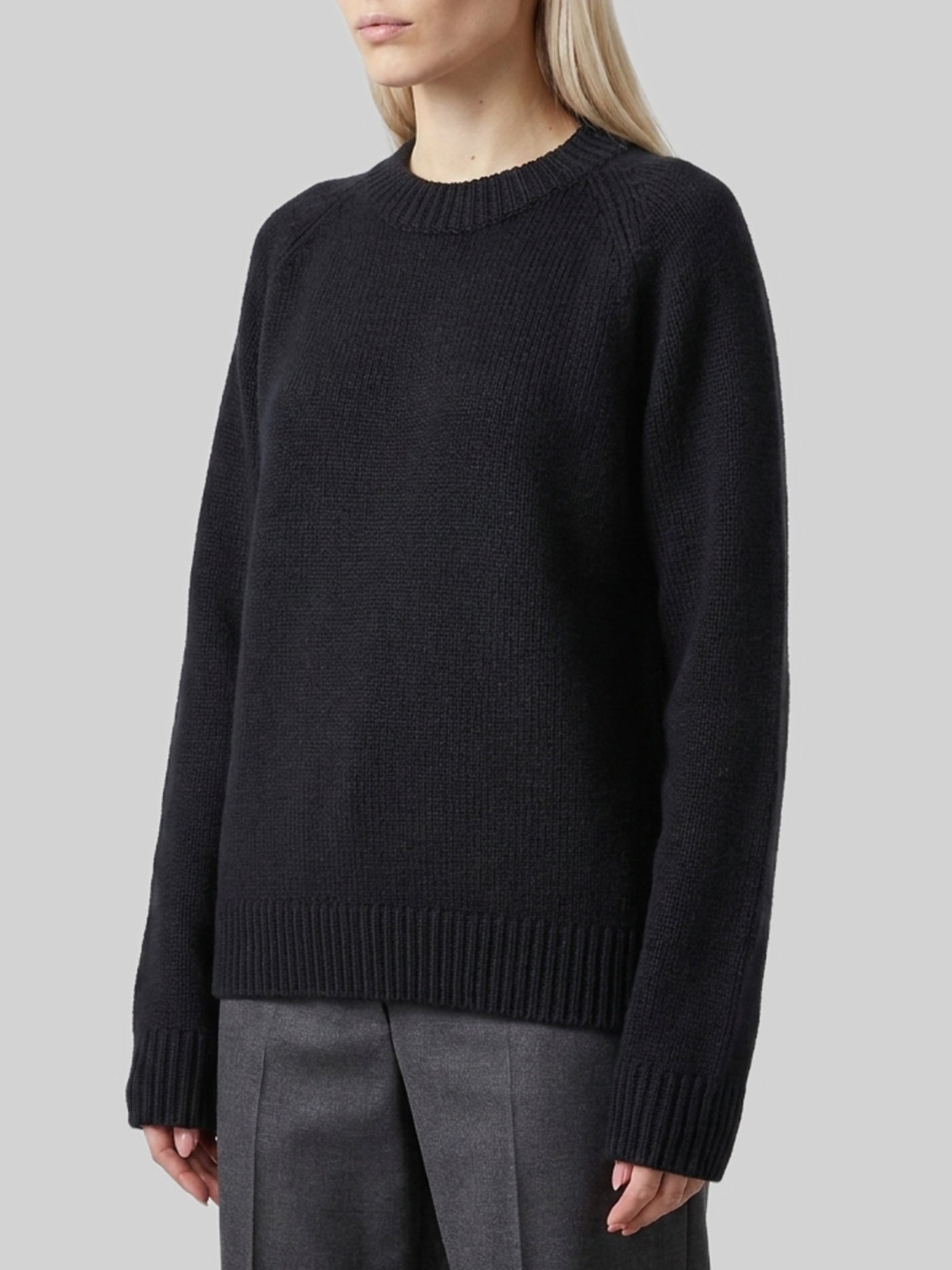 anine crawneck sweater