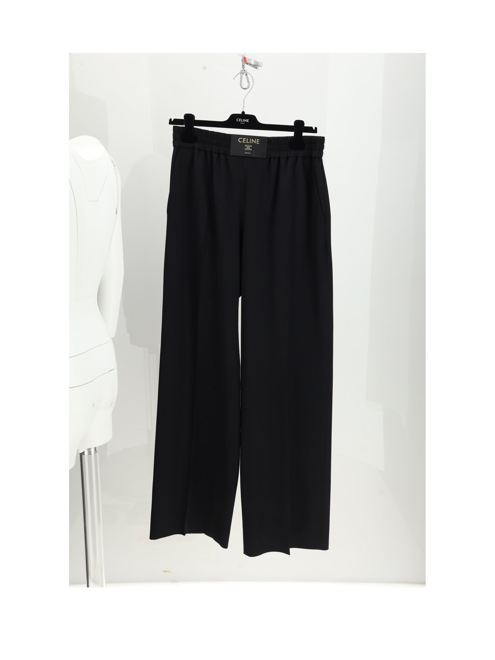 elastic waist trousers