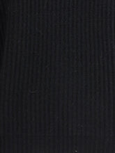 MADELEINE THOMPSON L oversized turtleneck sweater