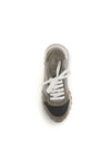 runner sneakers