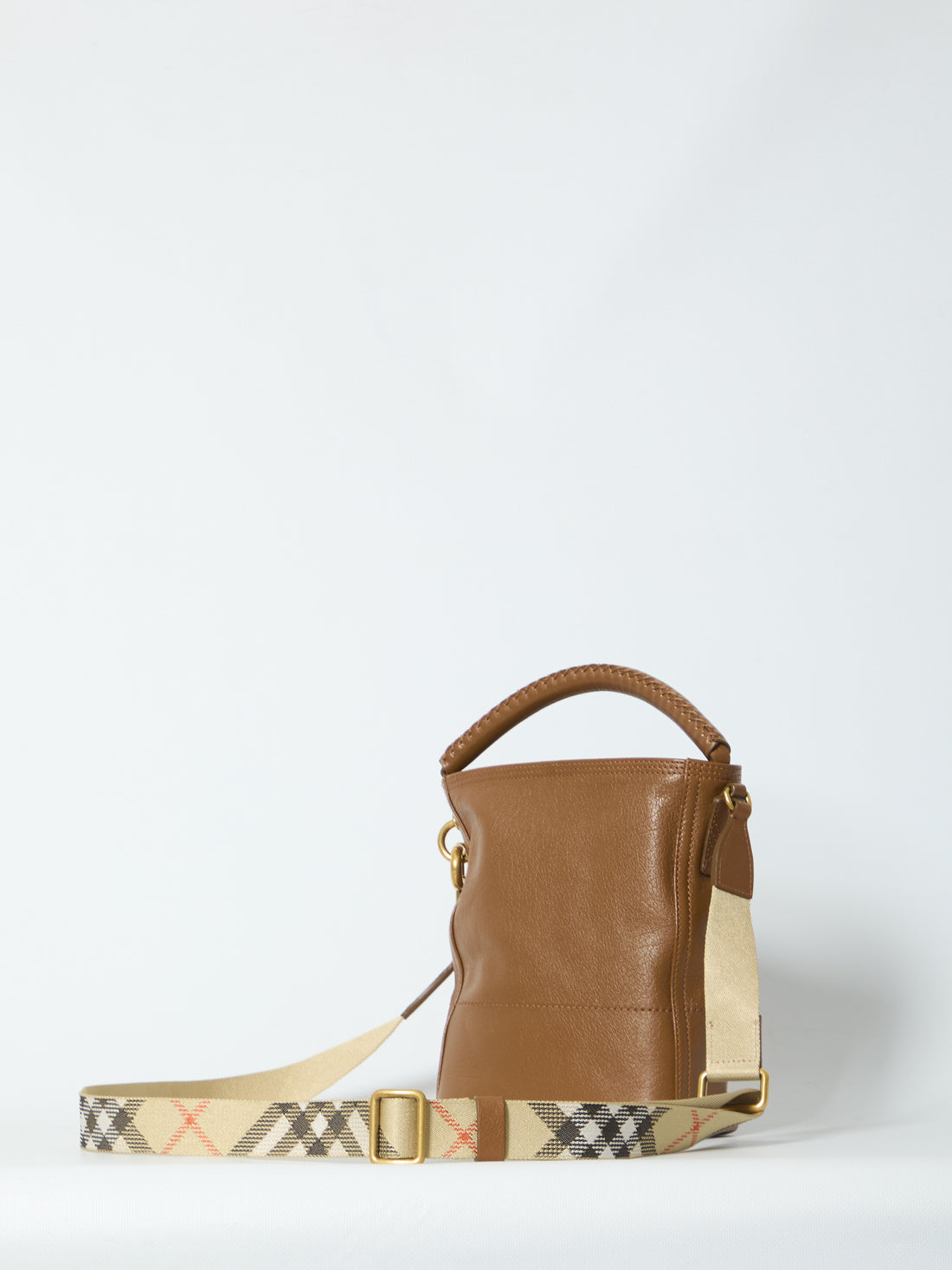 BURBERRY OS b clip bucket bag
