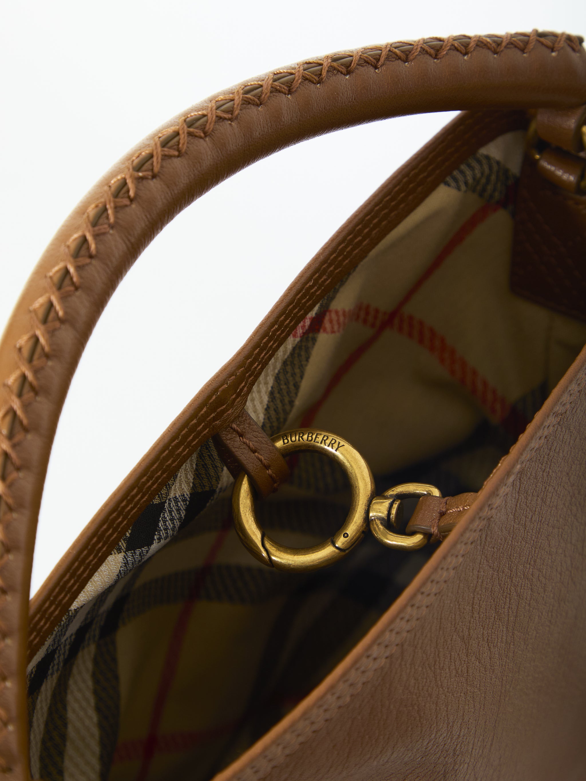 b clip bucket bag