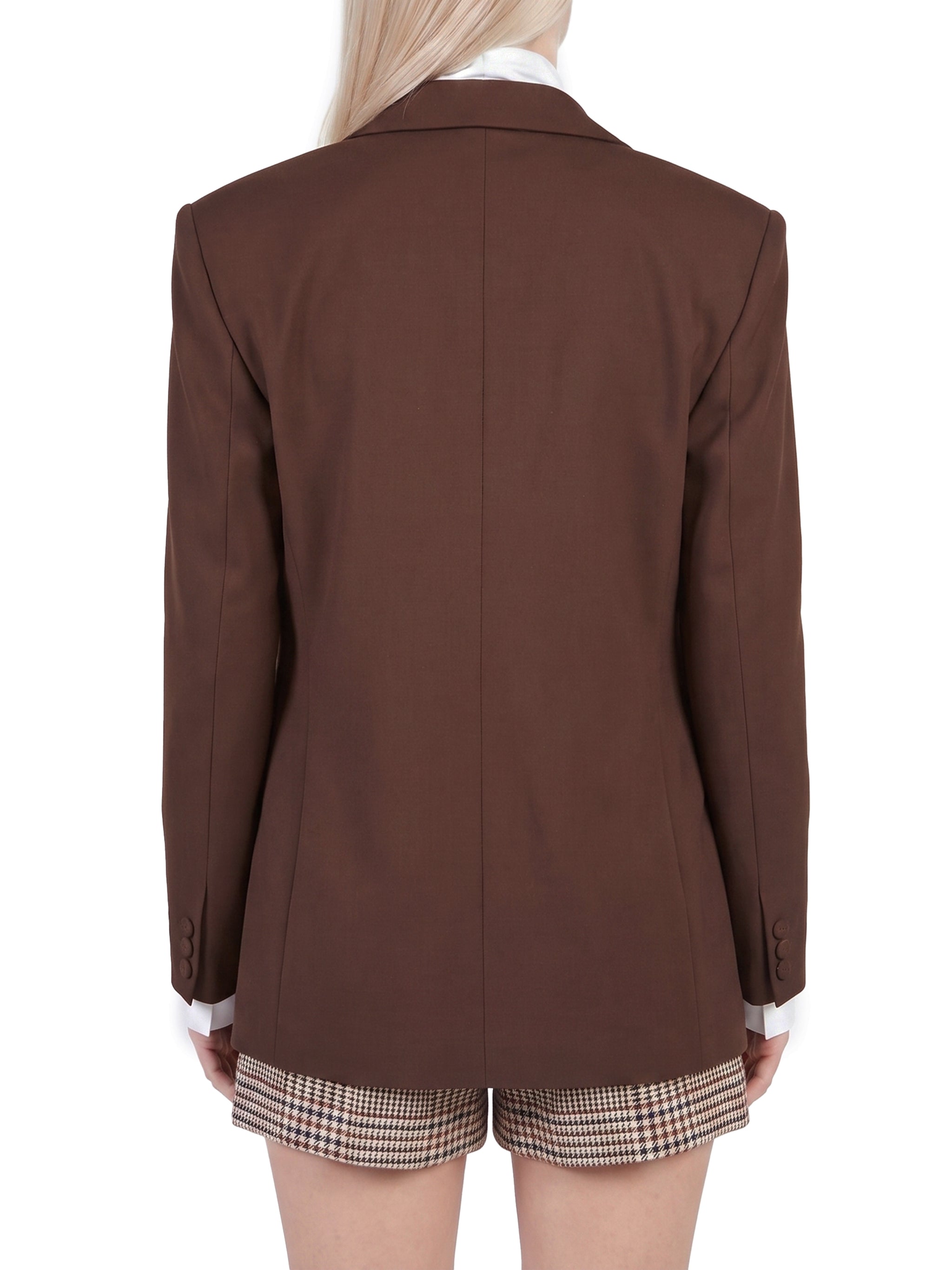 blazer over single-breasted frescolana