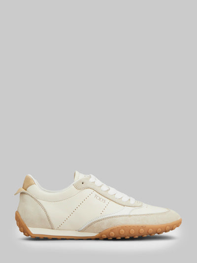 sneakers in smooth leather and suede