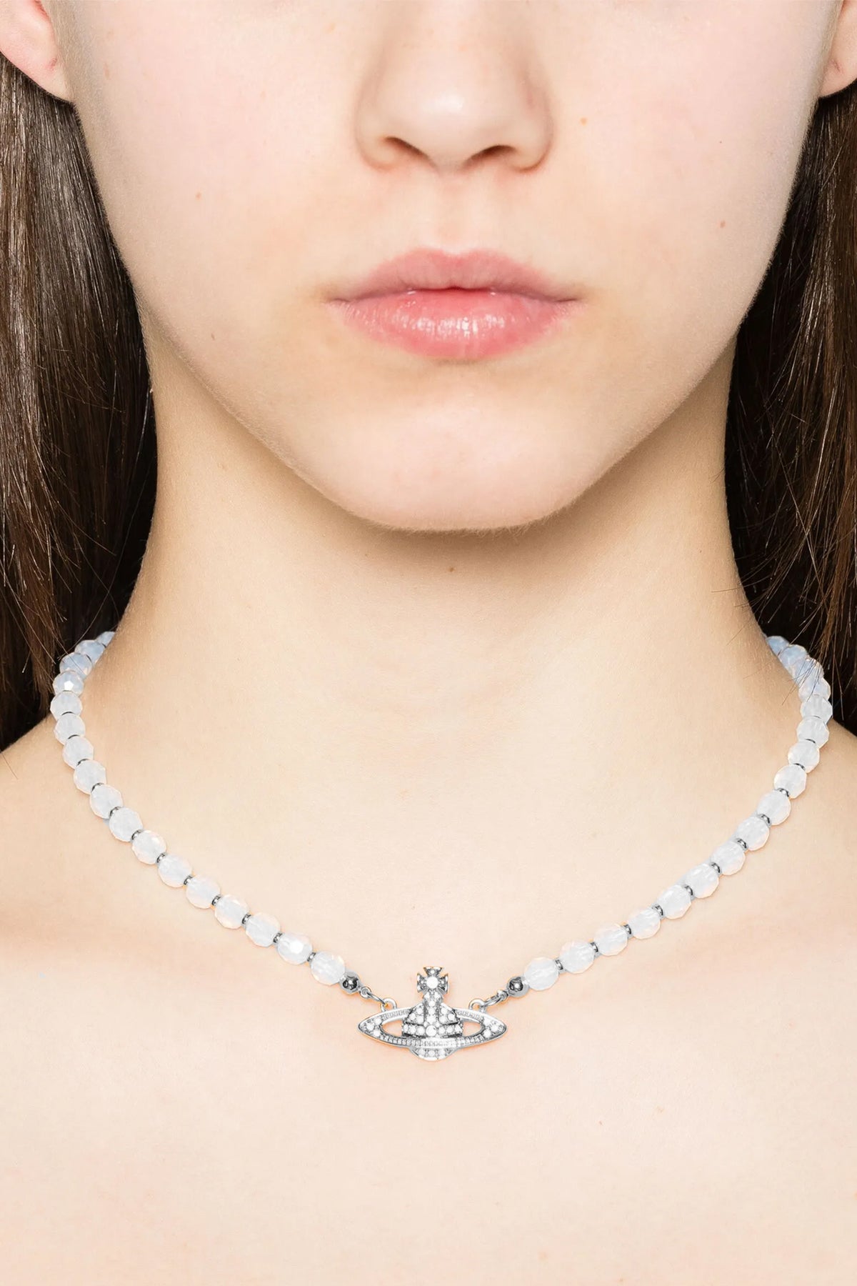 mini bas relief pearl chocker