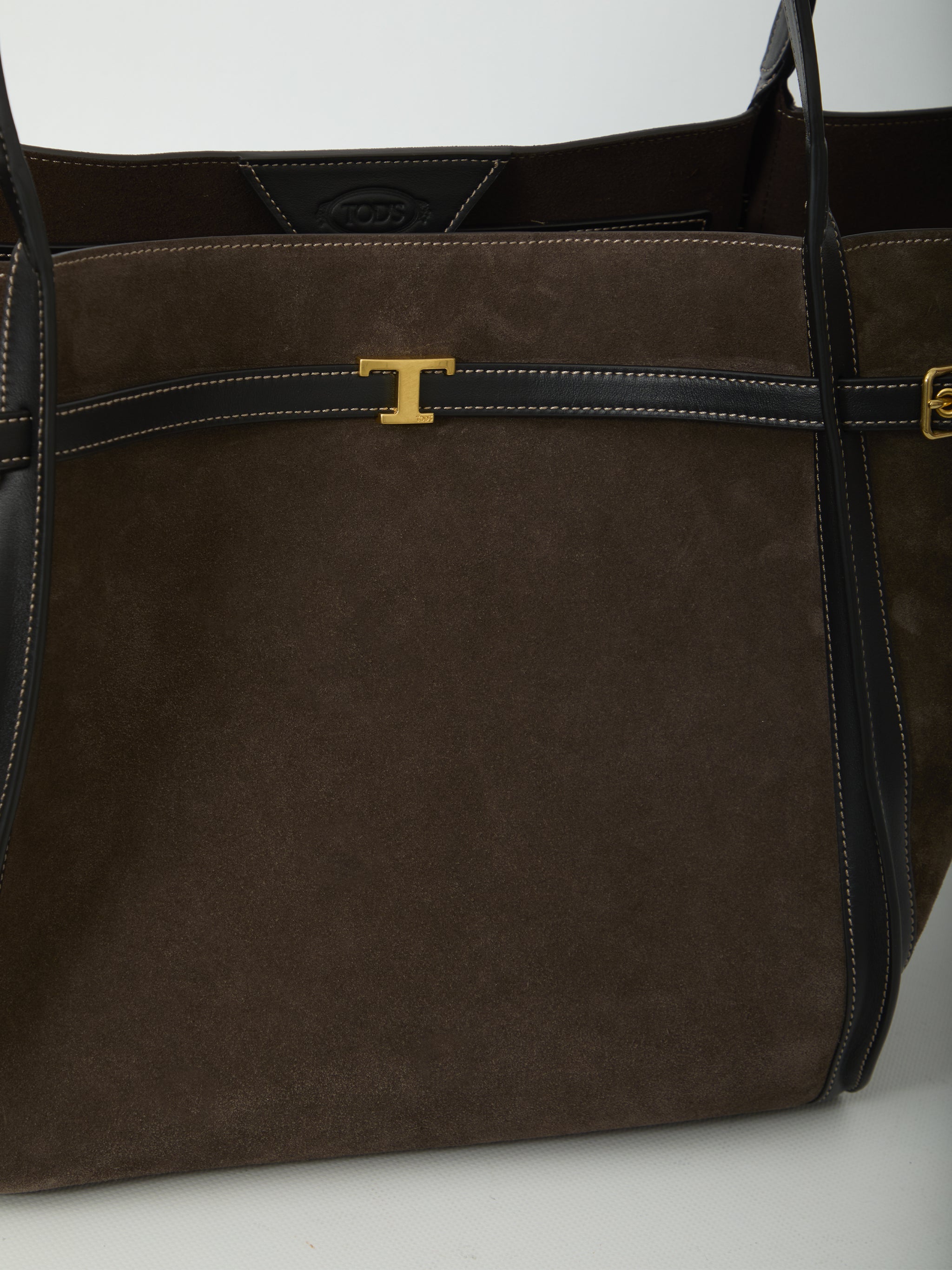 medium t signature shopping bag