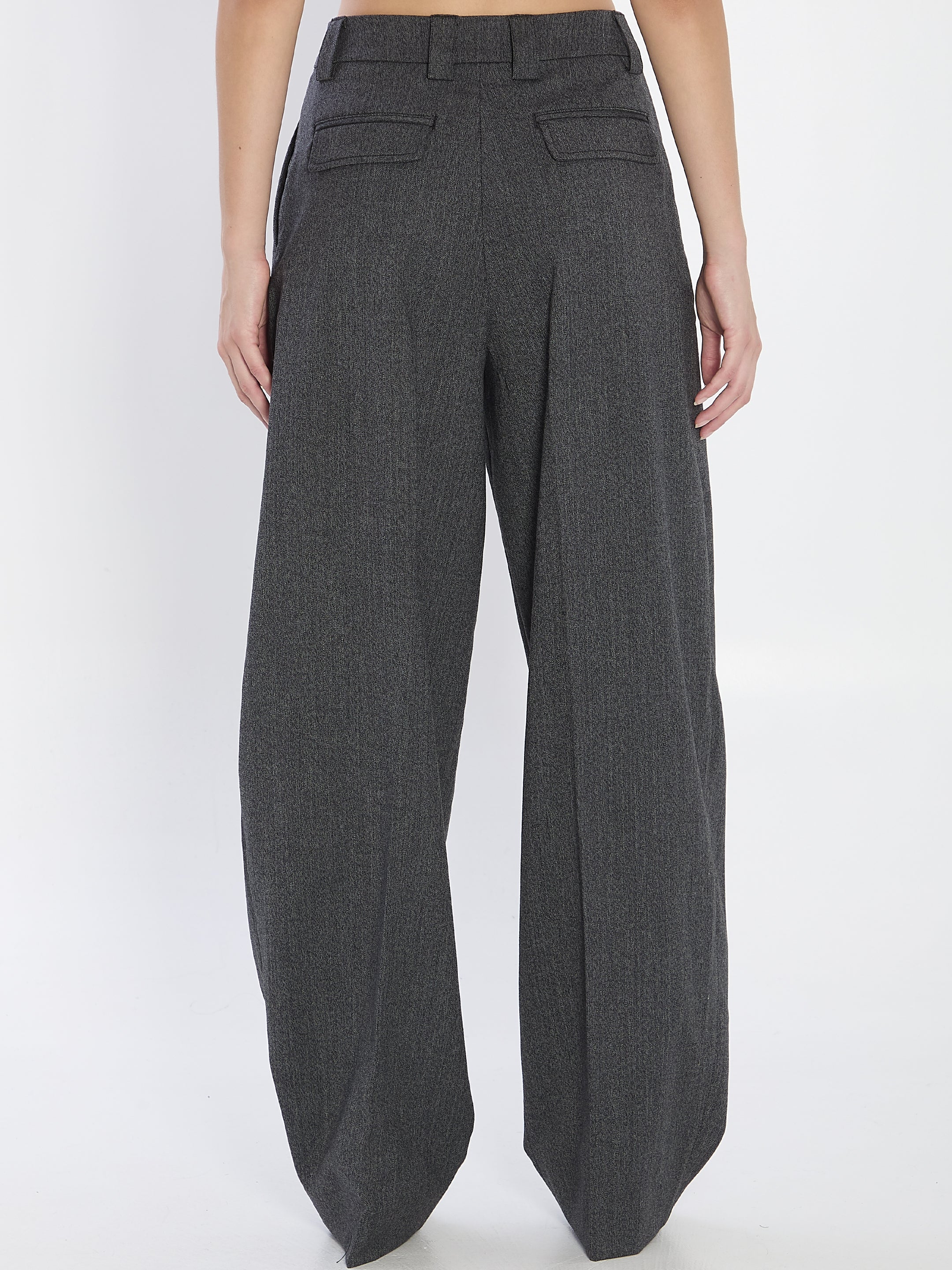 THE LATEST  40 cara pants
