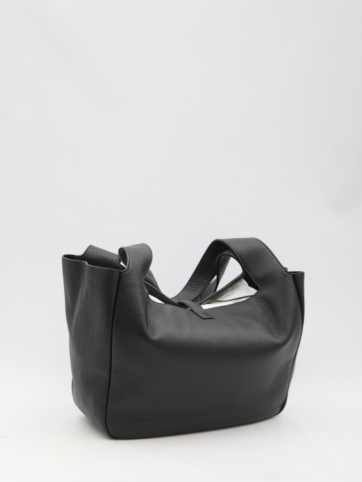 SAINT LAURENT OS le 5 à 7 bea bag medium