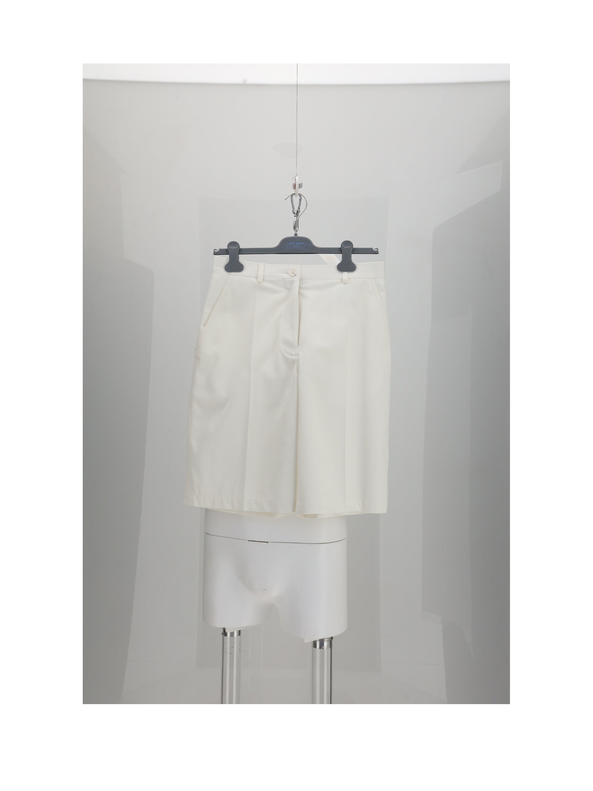 bermuda bianco