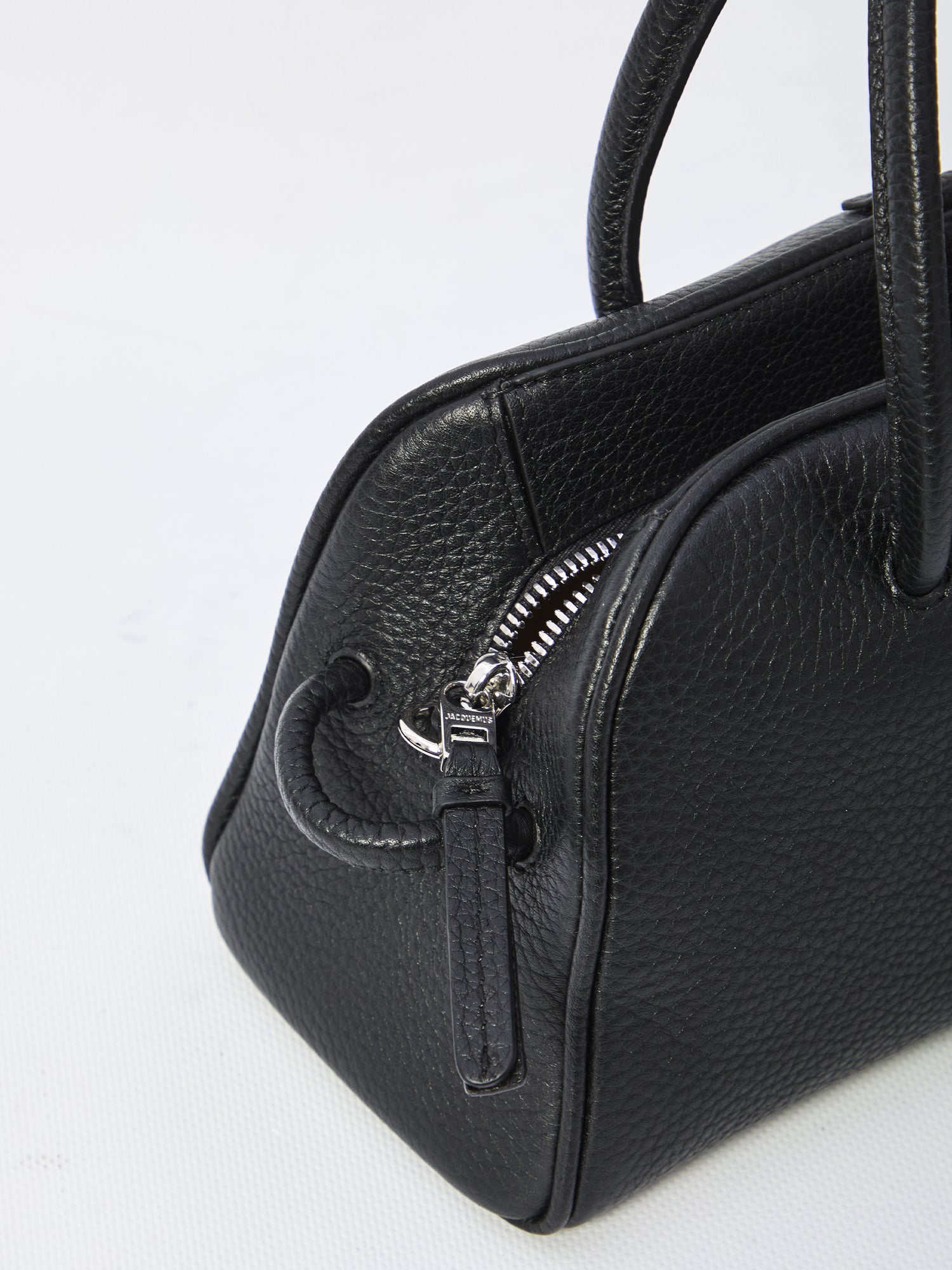 JACQUEMUS OS le turismo small bag 