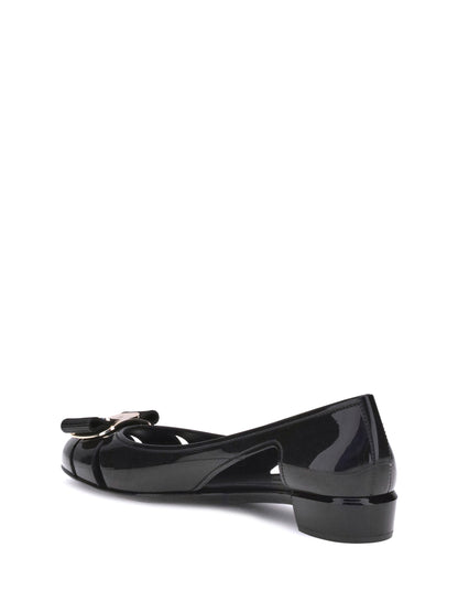 FERRAGAMO 10 rubber ballerina