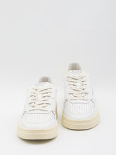 AUTRY 36 medalist low sneakers 