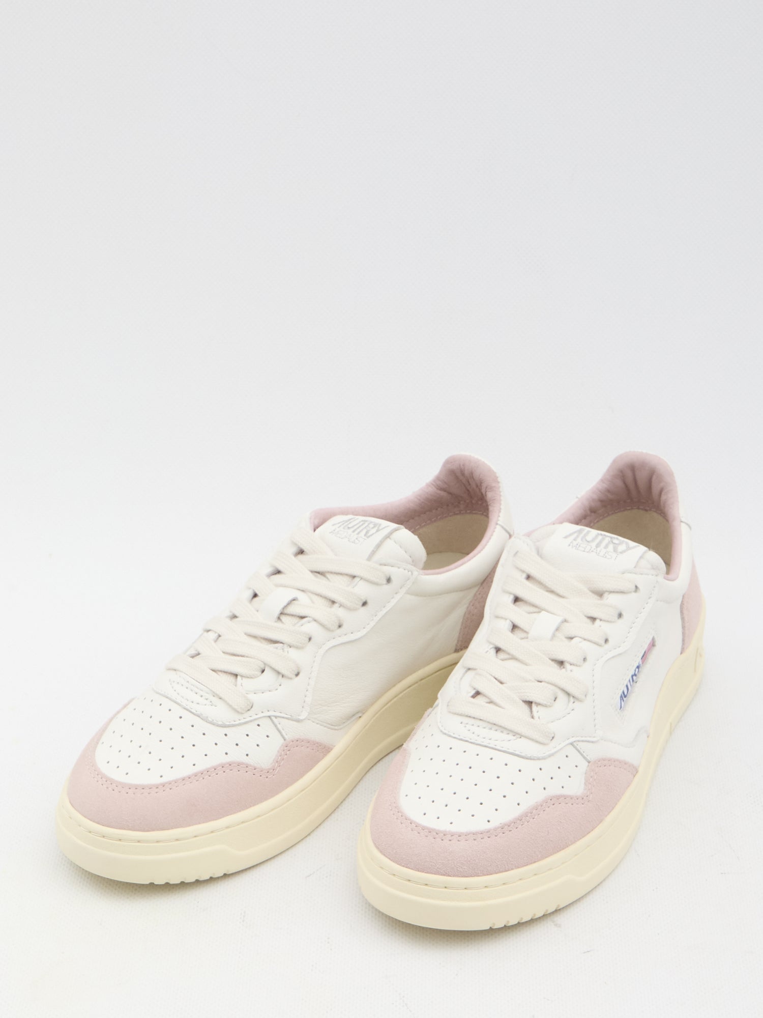 AUTRY 36 medalist low sneakers