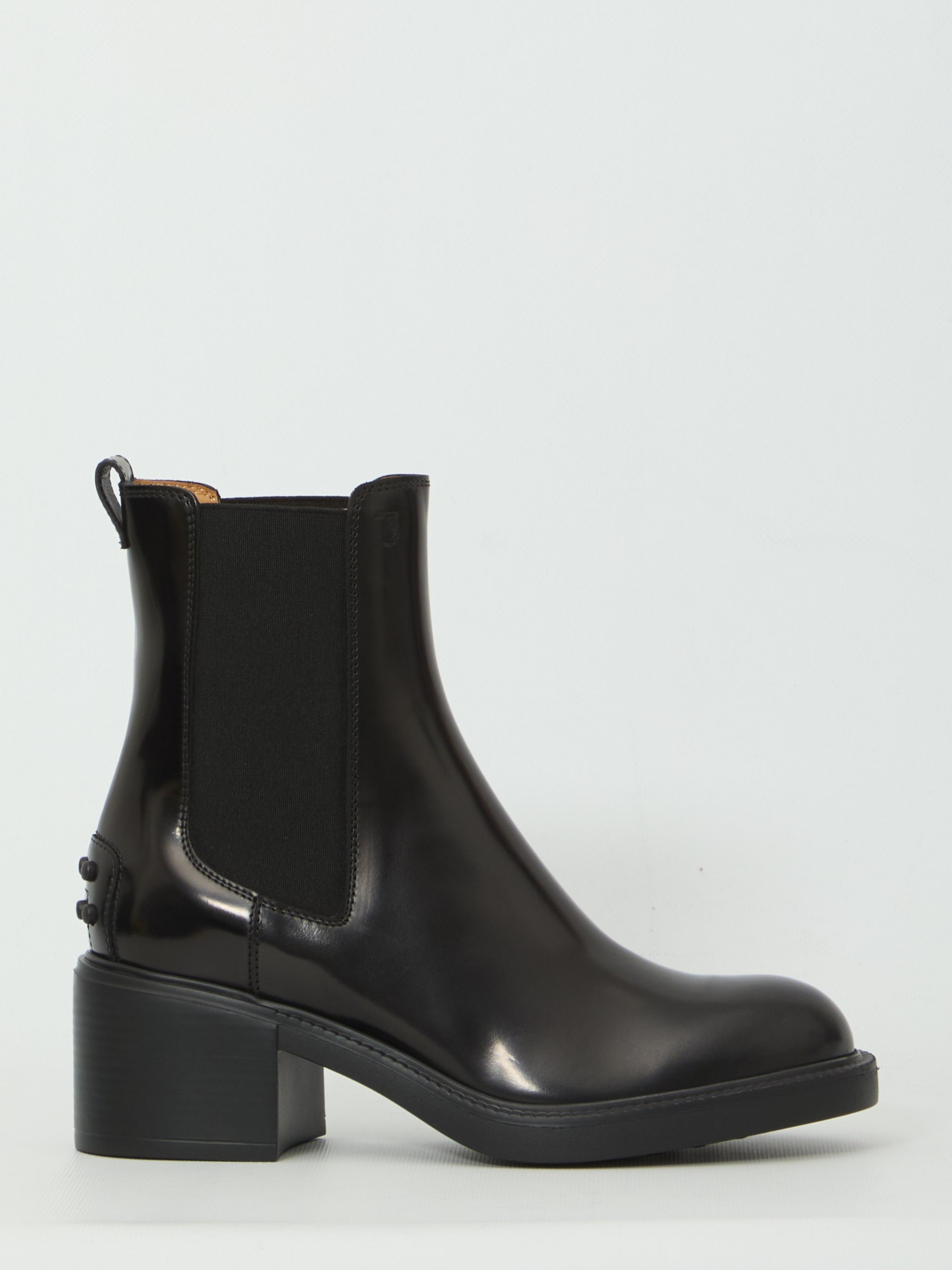 ankle boot in leather