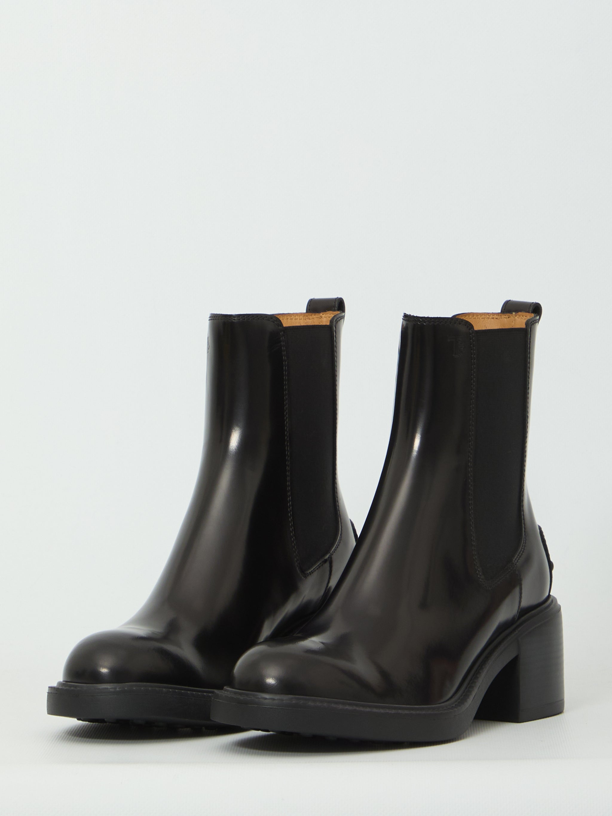 ankle boot in leather